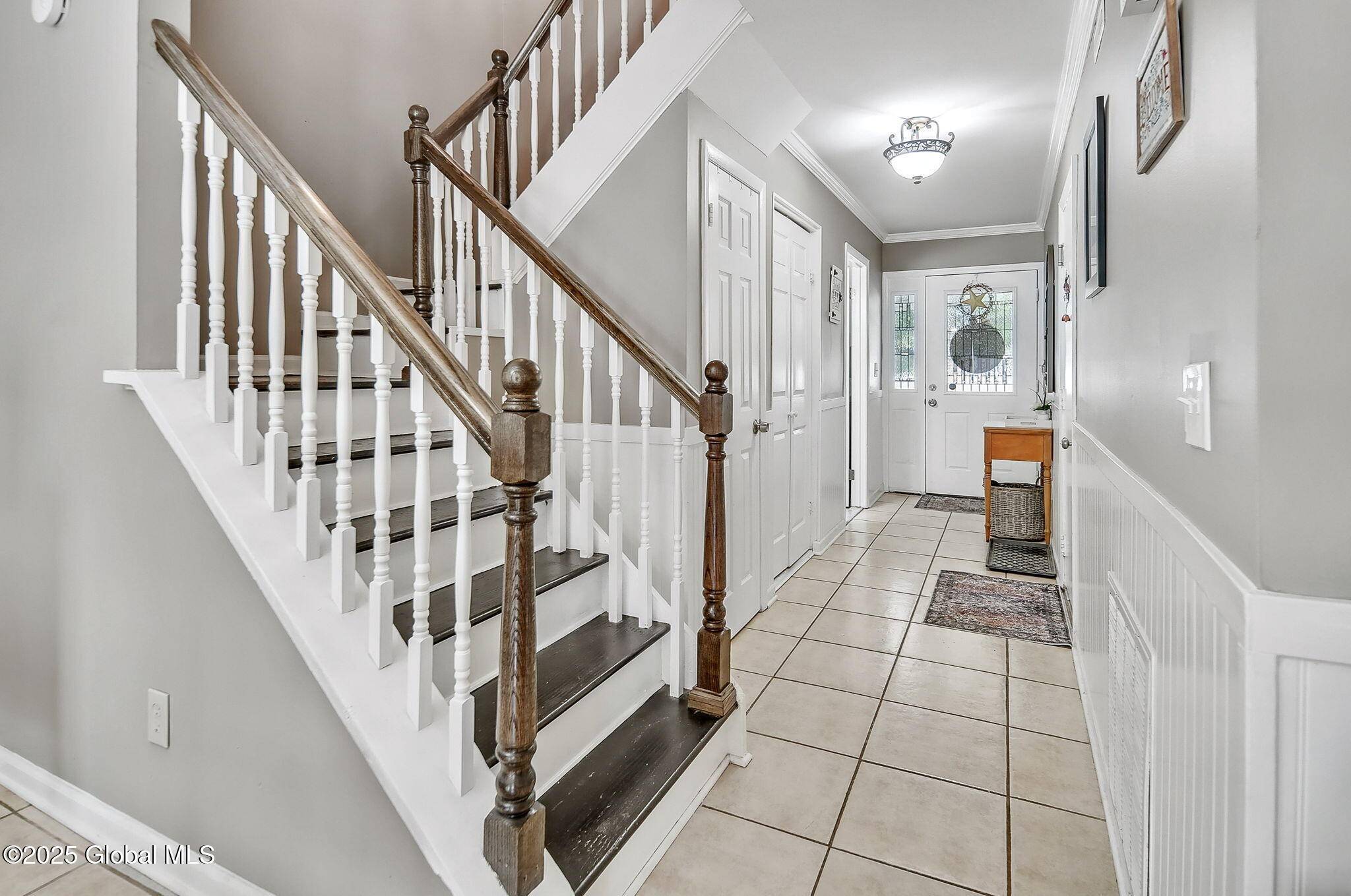 Cohoes, NY 12047,9 Chadwyck Square