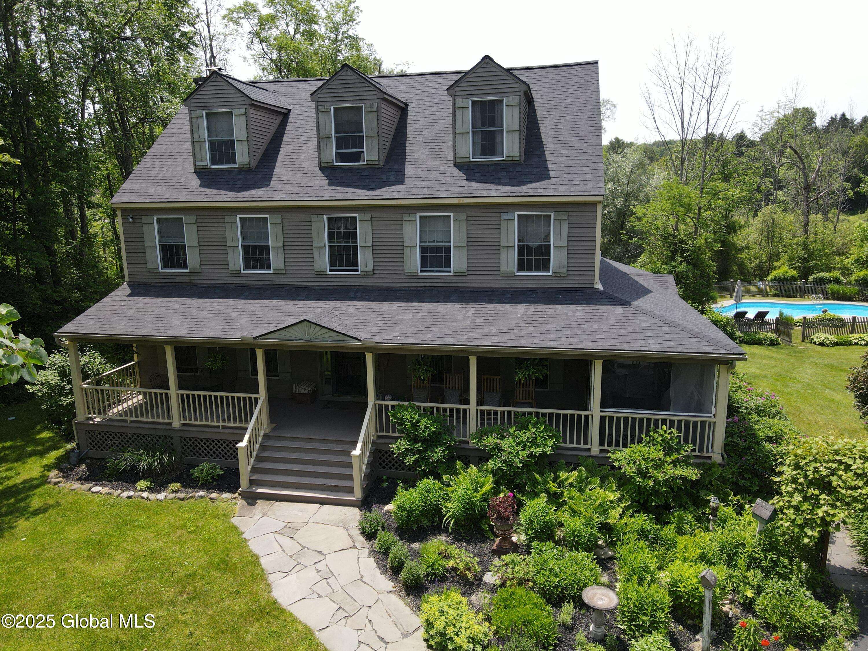 Galway, NY 12074,1945 Perth Road