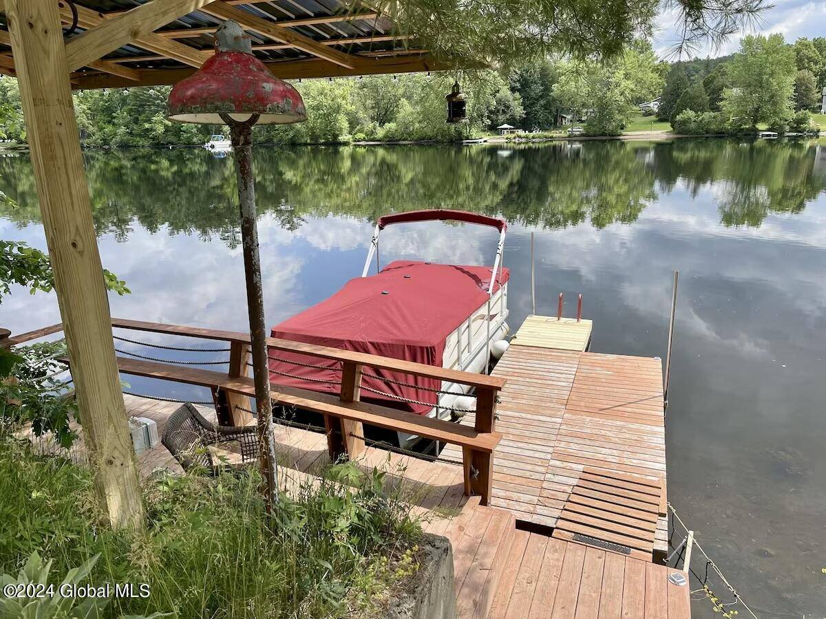 Hadley, NY 12835,45 Sande Lane