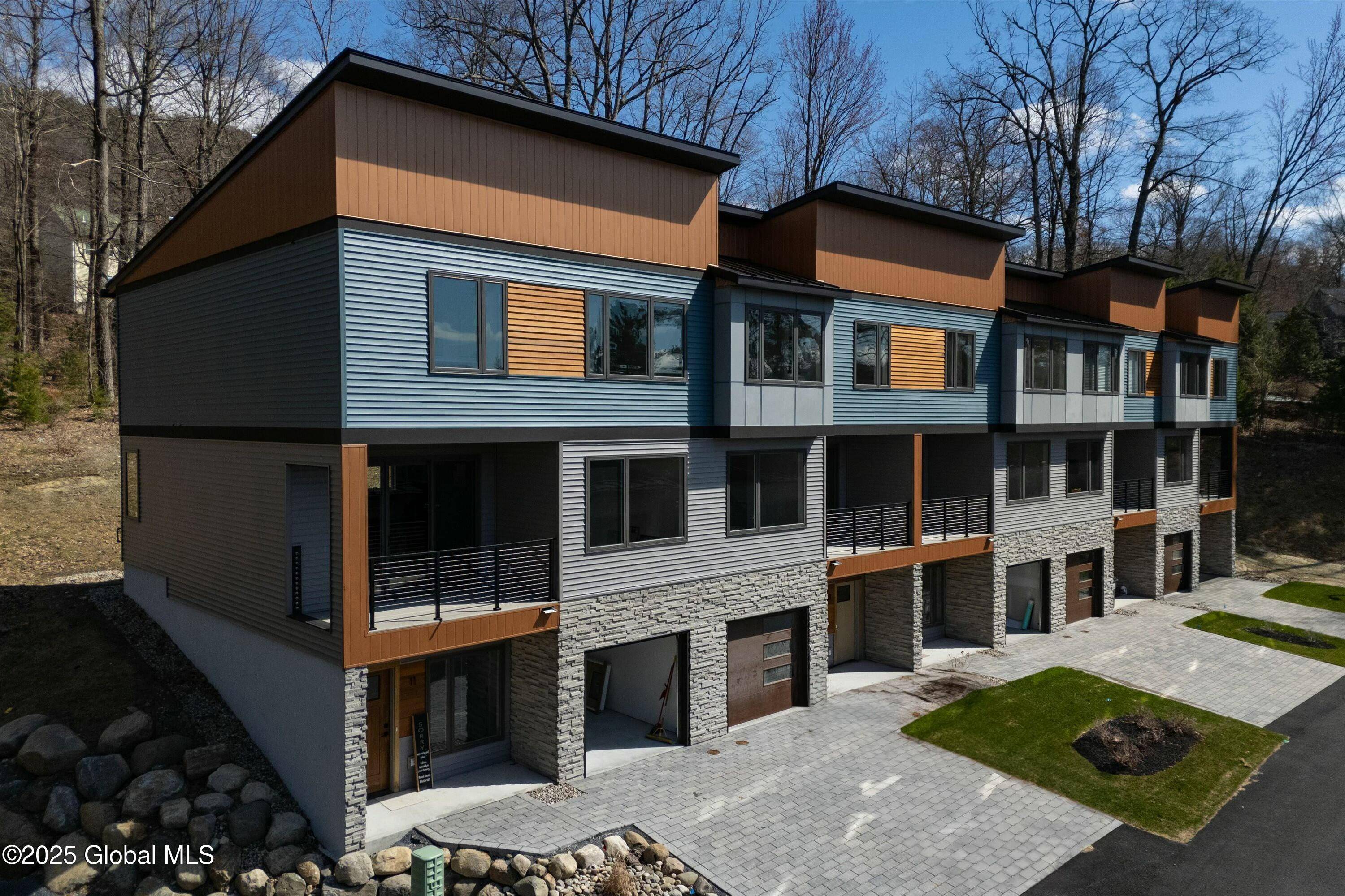 Lake George, NY 12845,11 Footpath Way