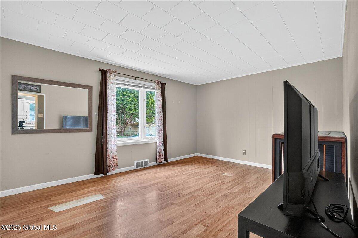 Schenectady, NY 12304,305 Elder Street