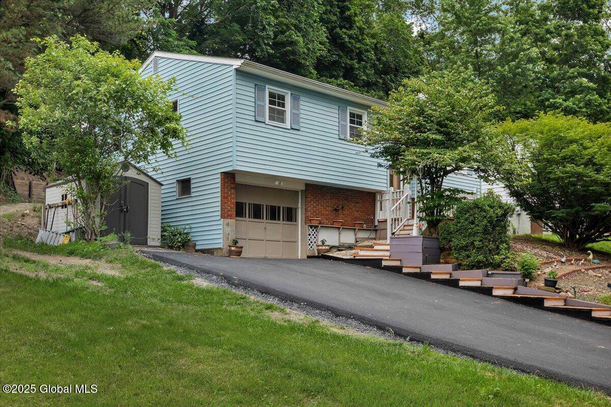 East Greenbush, NY 12144,273 Pinehurst Avenue
