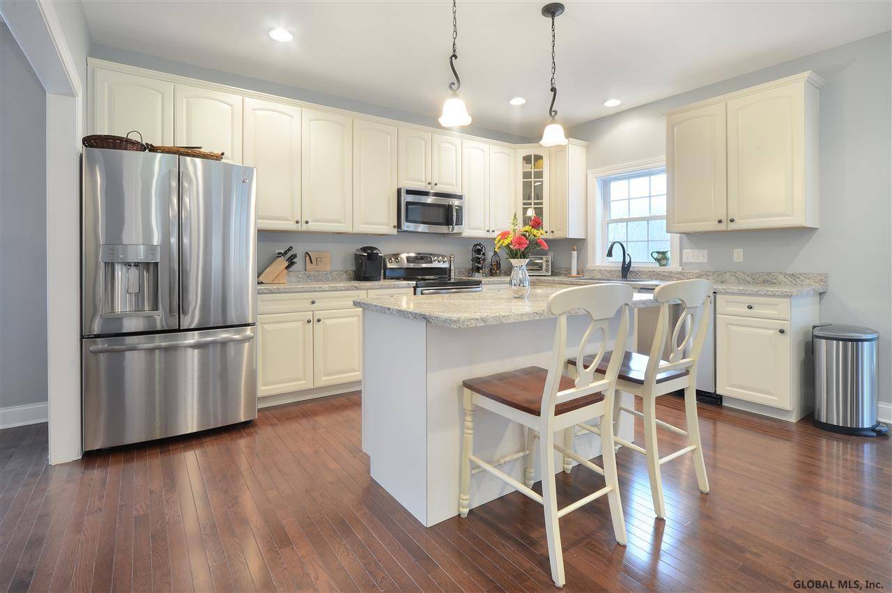 Stillwater, NY 12866,79 Lakepointe Way