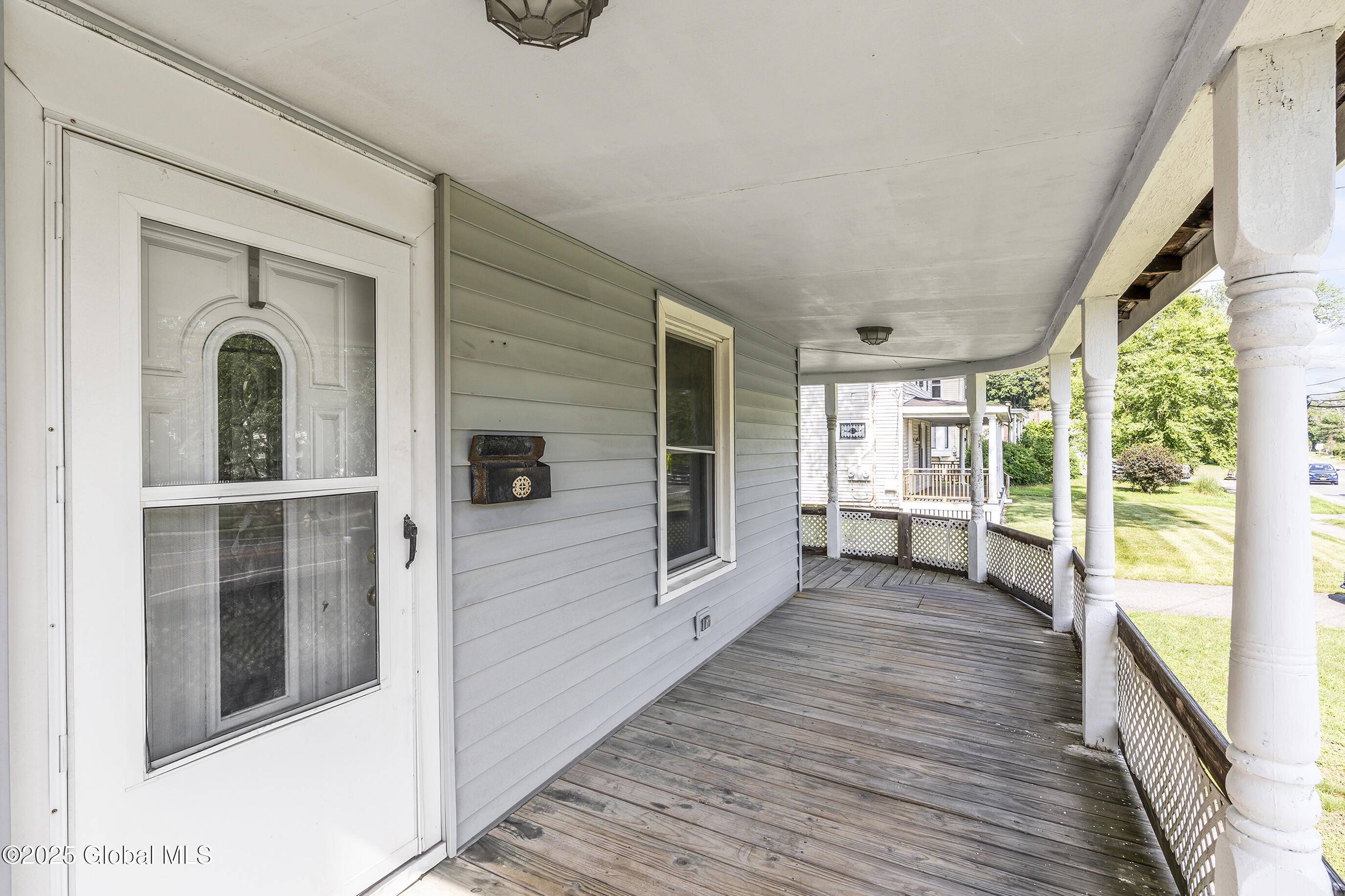 Bethlehem, NY 12054,489 Kenwood Avenue