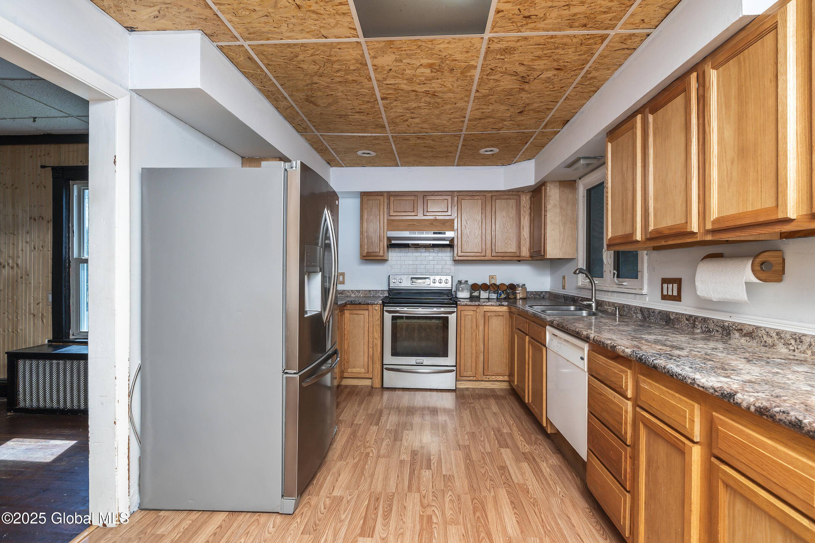 Bethlehem, NY 12054,489 Kenwood Avenue