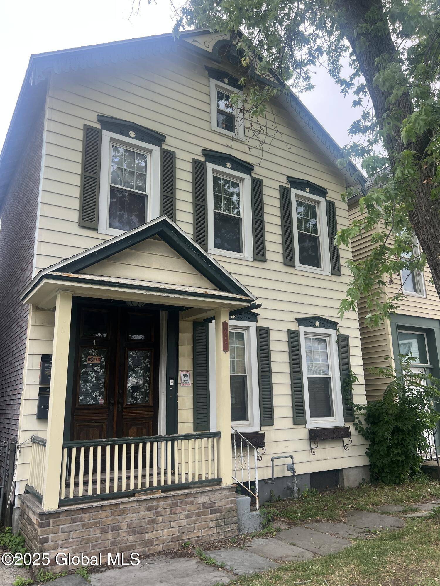 Troy, NY 12182,627 4th Avenue #2