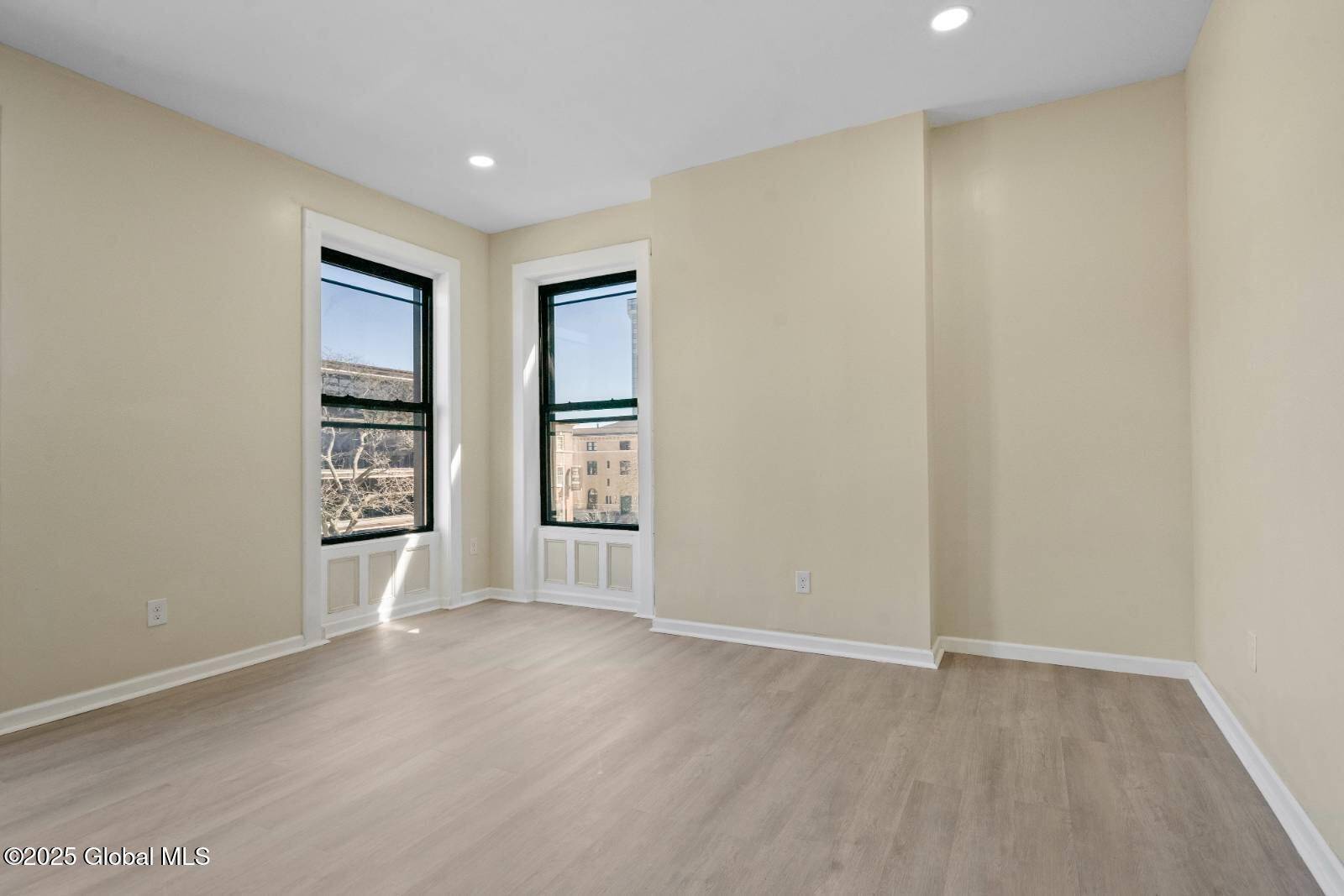 Albany, NY 12210,170 Washington Avenue #3A