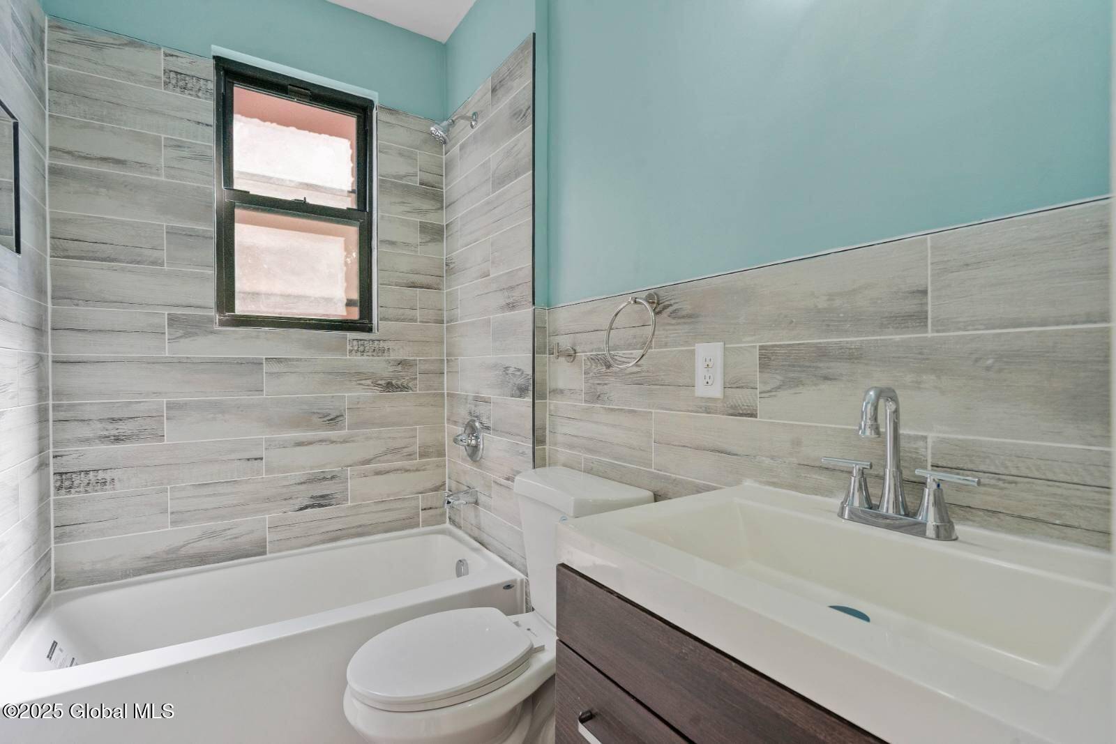 Albany, NY 12210,170 Washington Avenue #2A