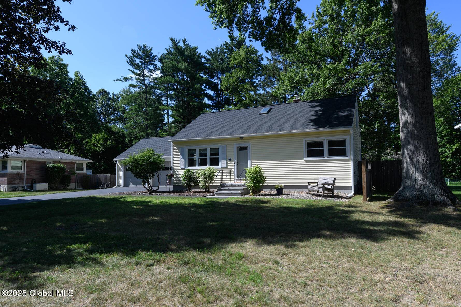 Bethlehem, NY 12054,23 McMillen Place