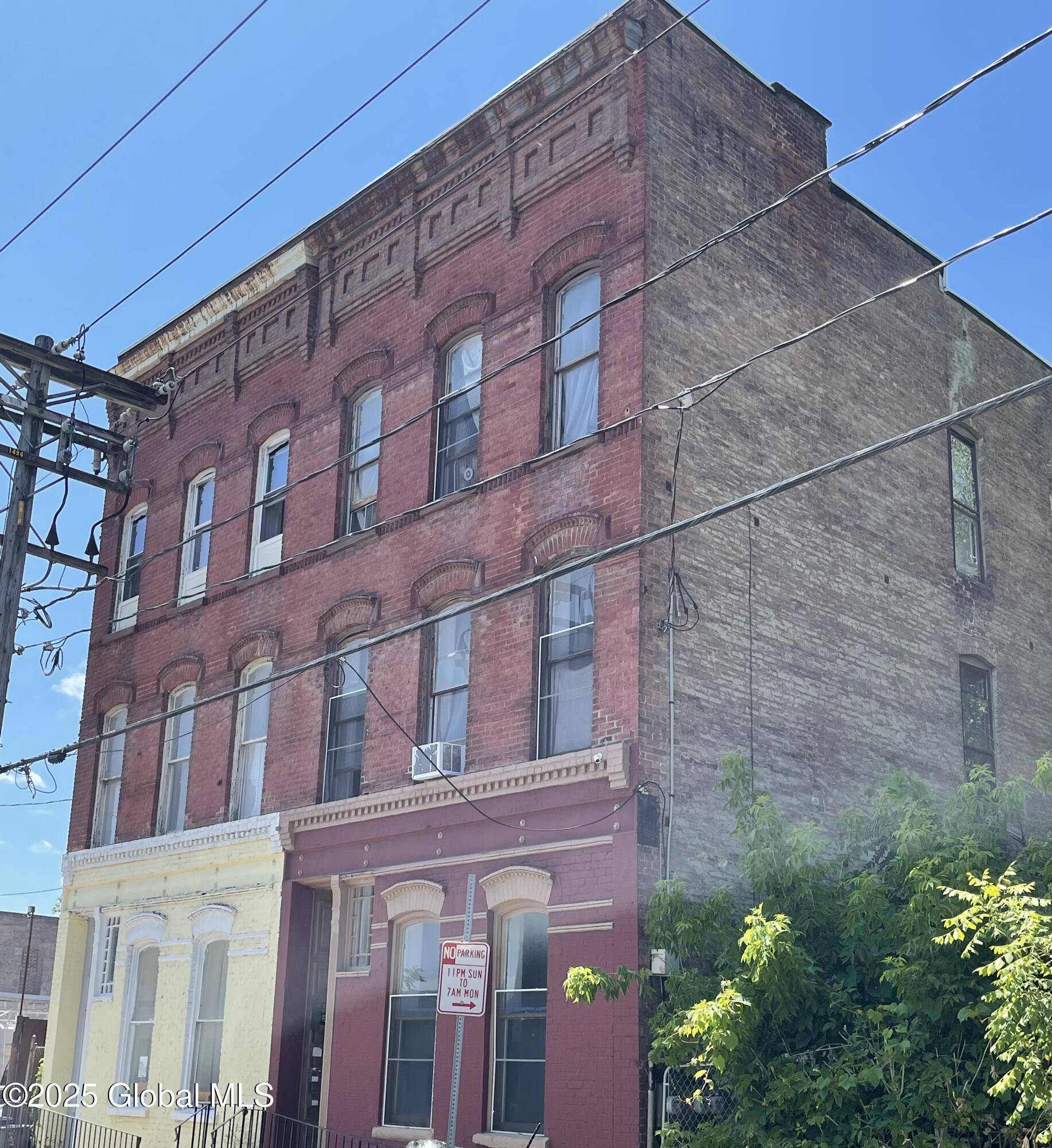 Albany, NY 12202,475 S Pearl Street #1
