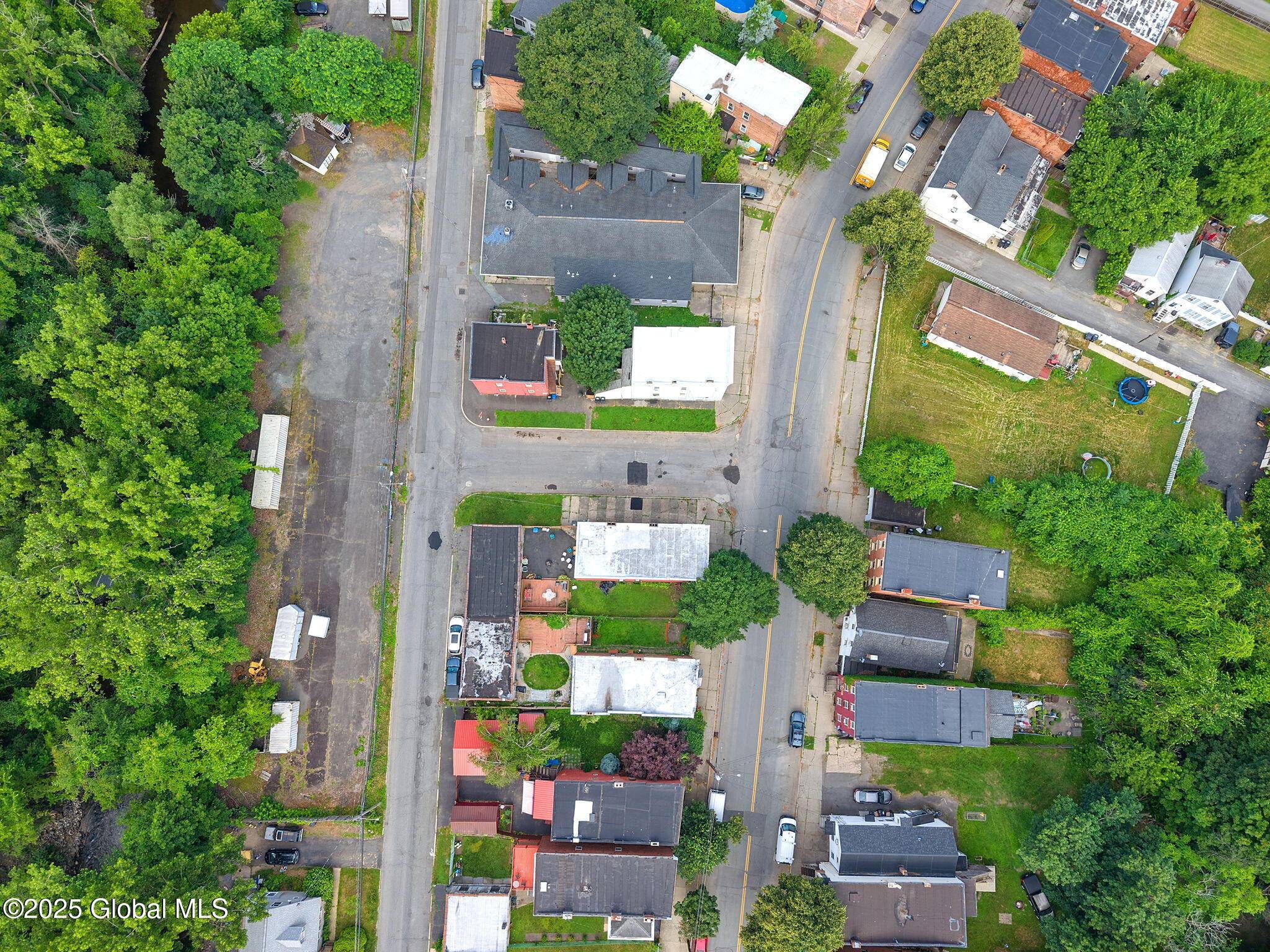 Troy, NY 12180,L3 Ida Street