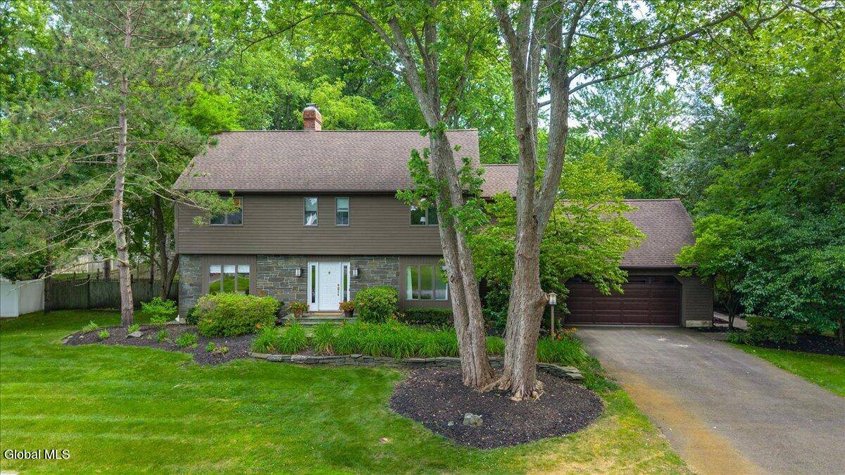 Colonie, NY 12110,1 Fox Run