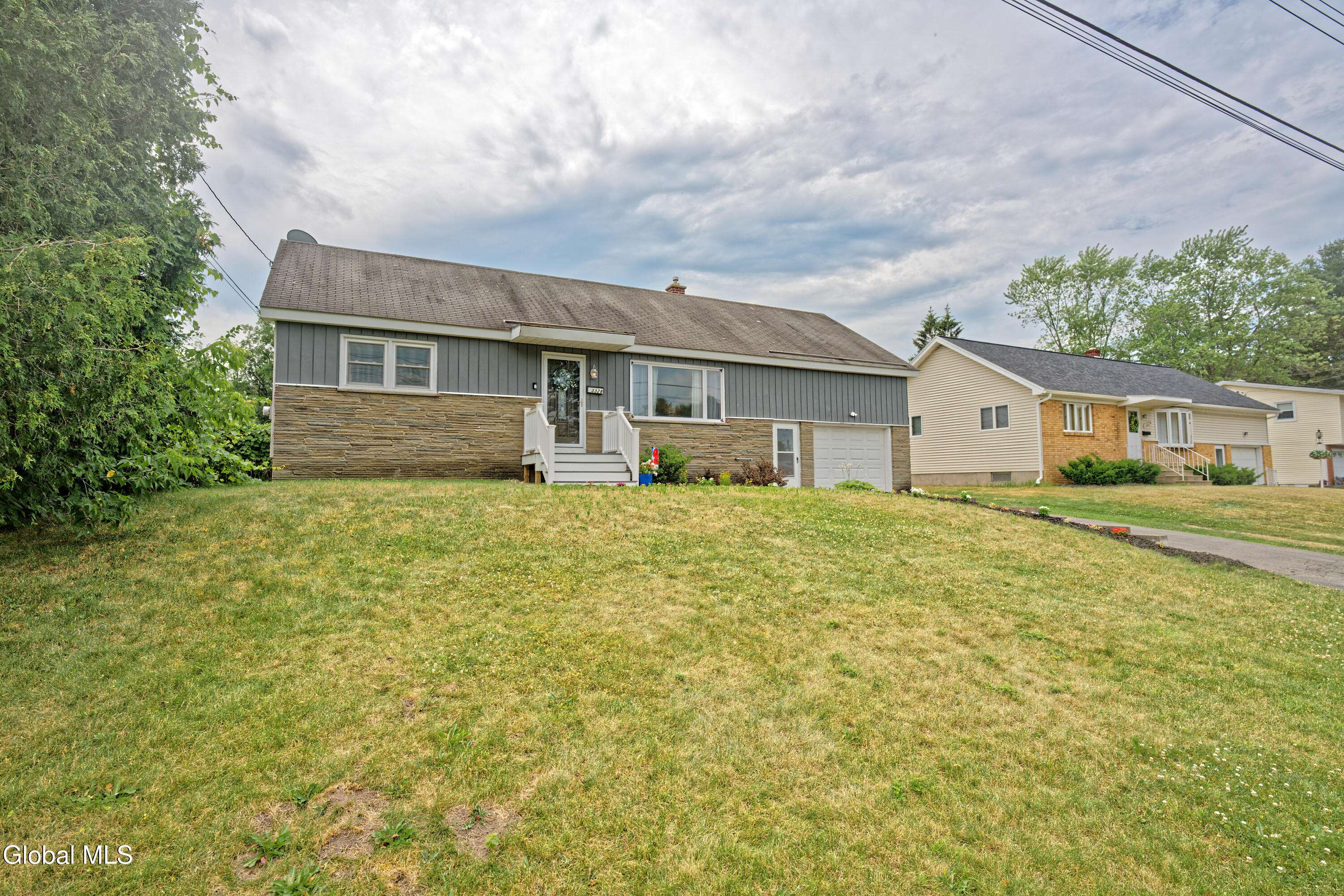 Schenectady, NY 12304,3328 Kenwood Avenue