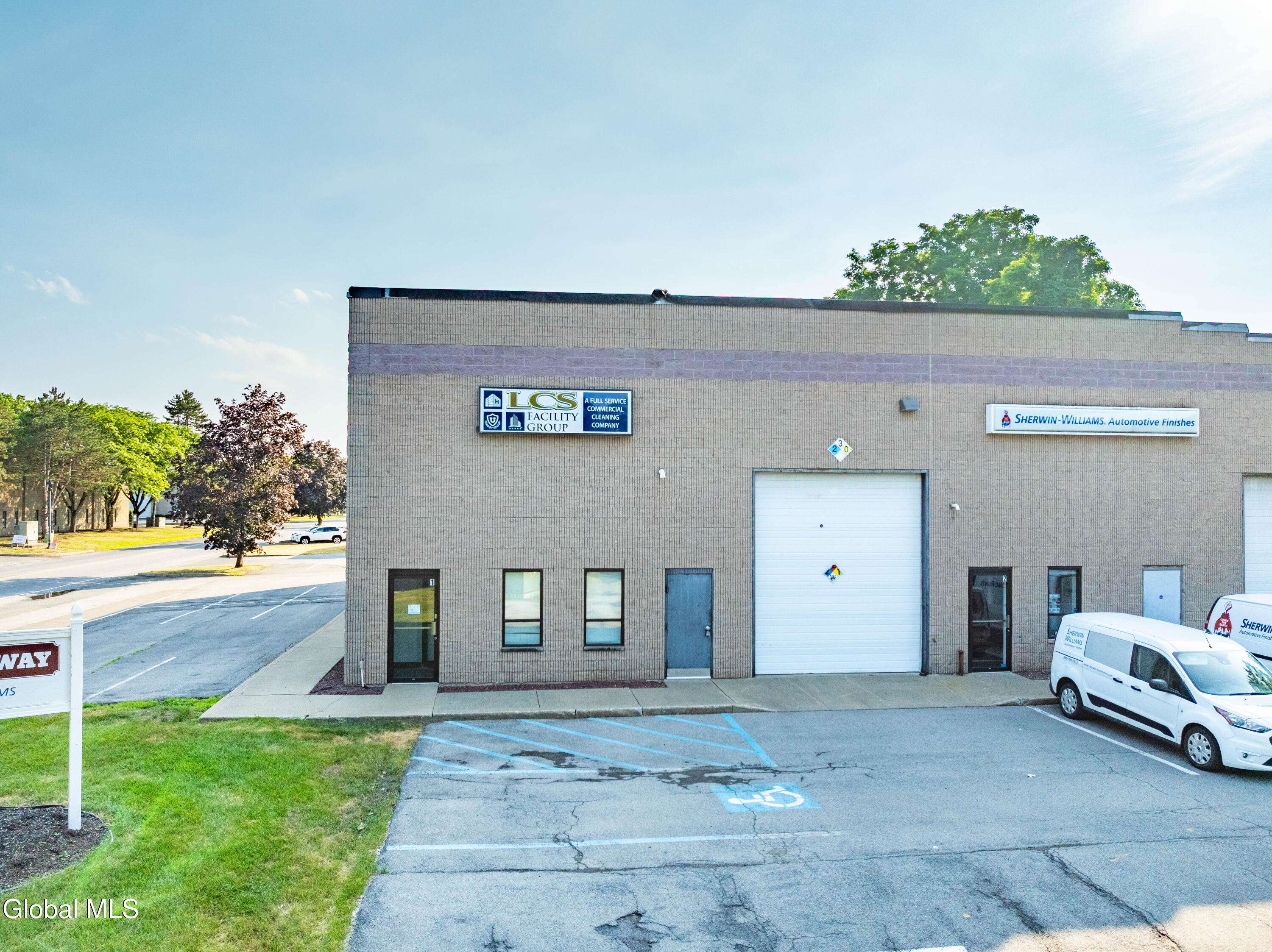 Colonie, NY 12205,5 Walker Way