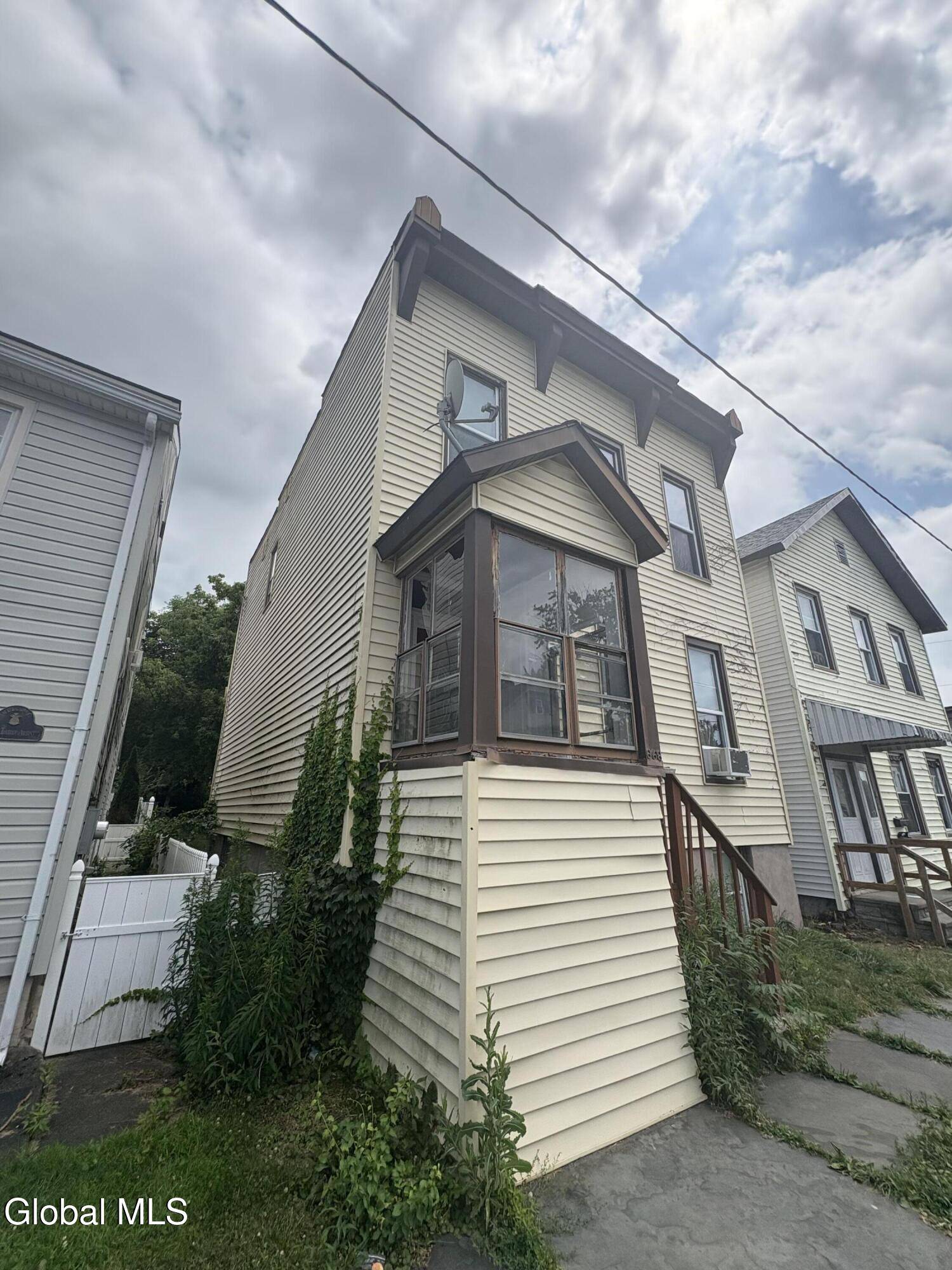 Troy, NY 12182,668 3rd Avenue