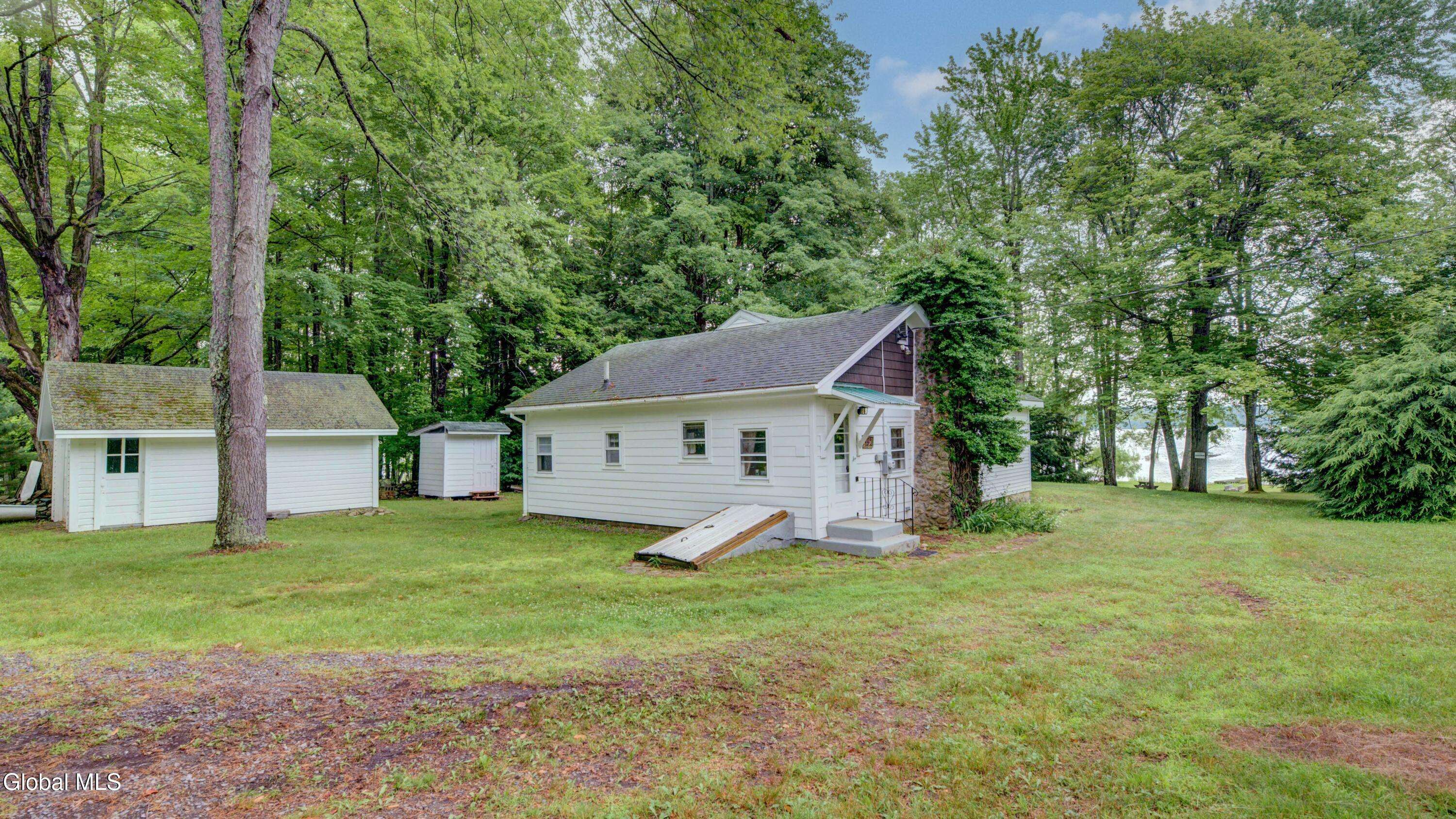 Northampton, NY 12134,585 Sinclair Road