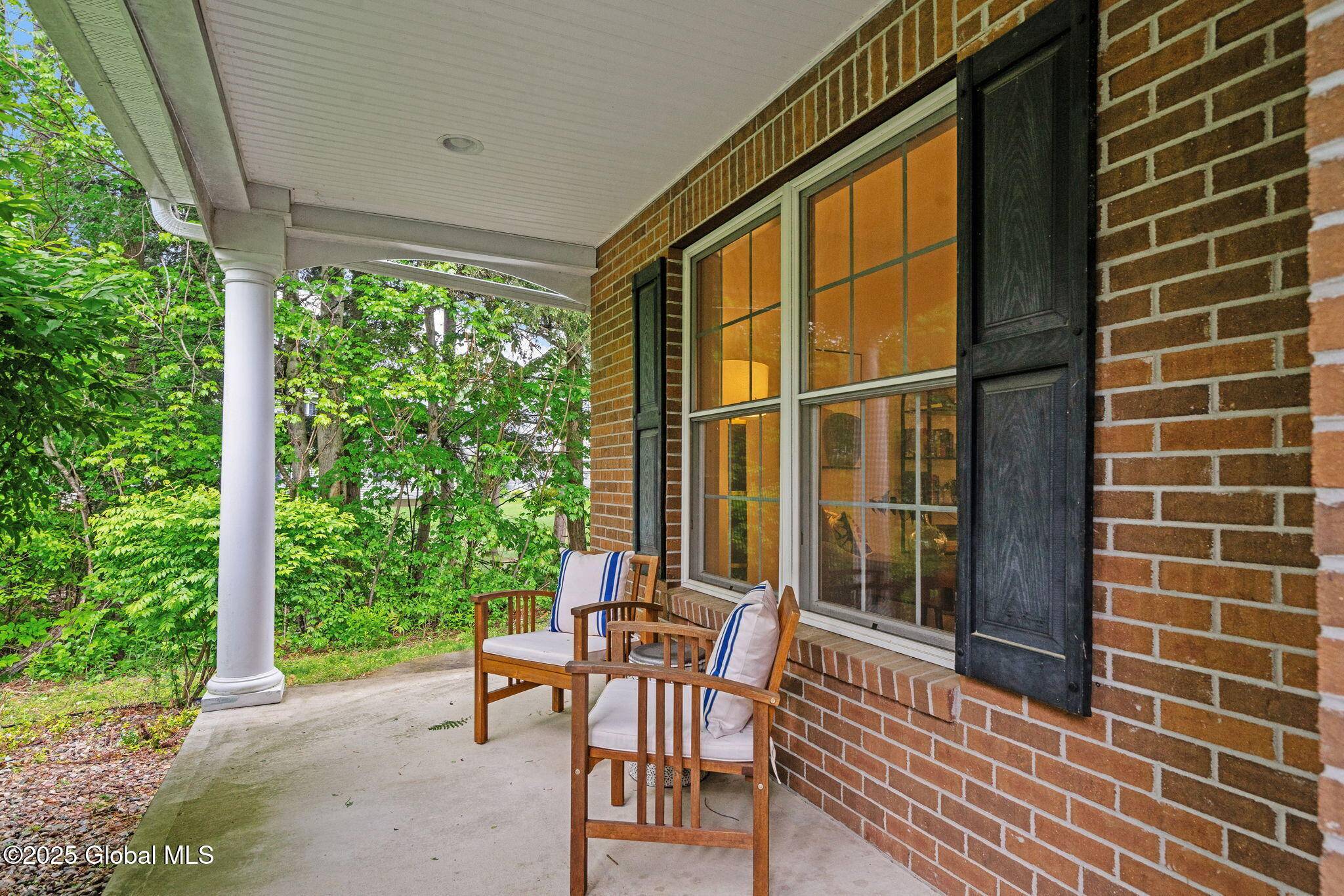Schenectady, NY 12303,6004 Queen Mary Court