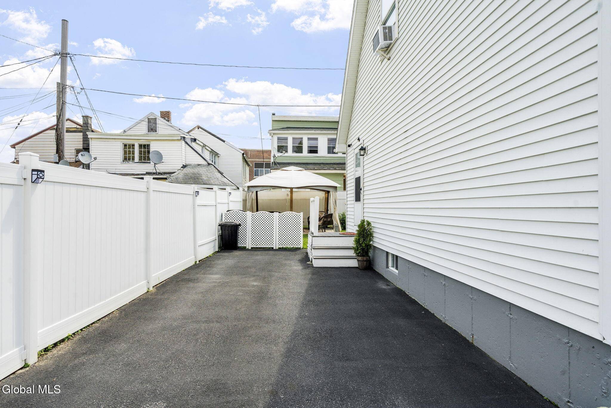 Green Island, NY 12183,157 George Street