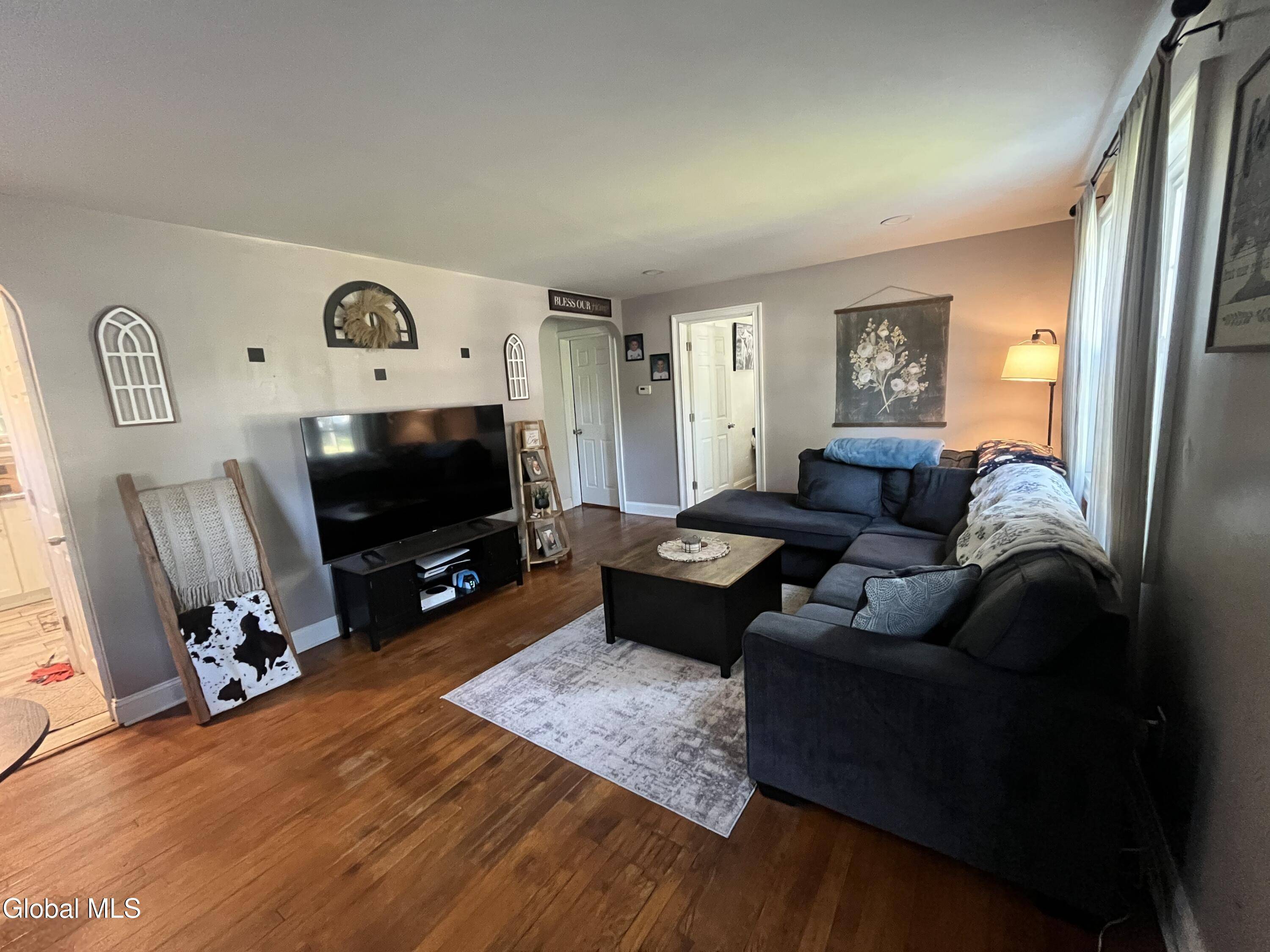 Rotterdam, NY 12303,2404 Curry Road