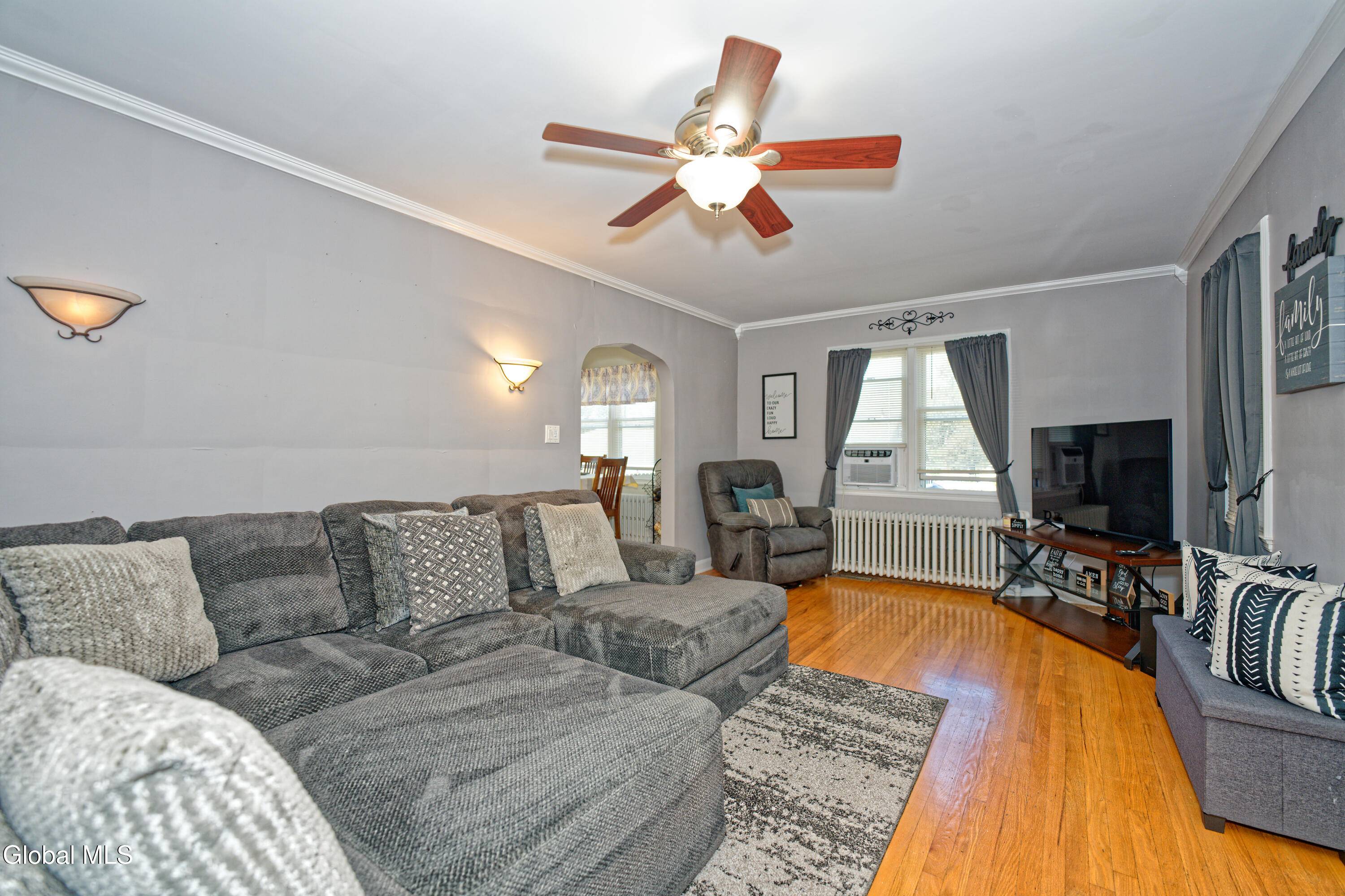 East Greenbush, NY 12144,274 Pinehurst Avenue
