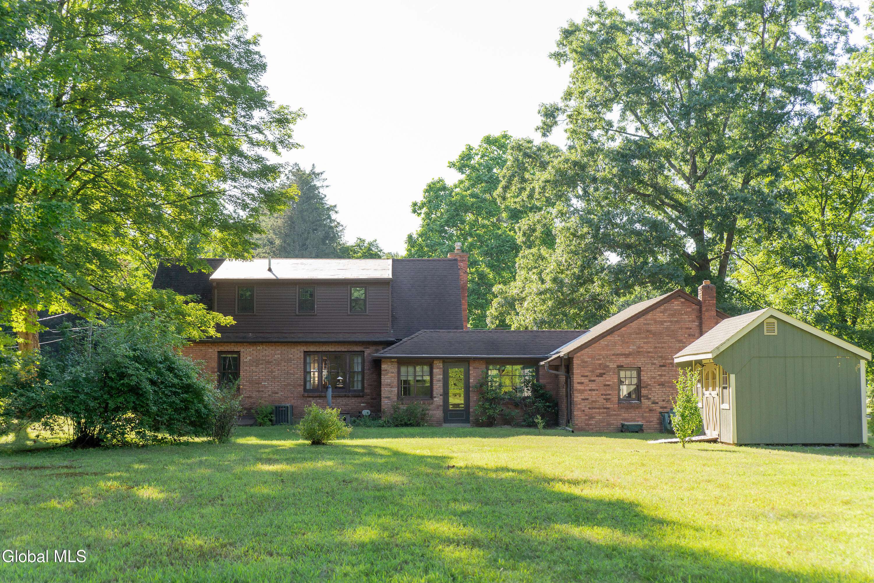 Glenville, NY 12302,12 Woodside Drive