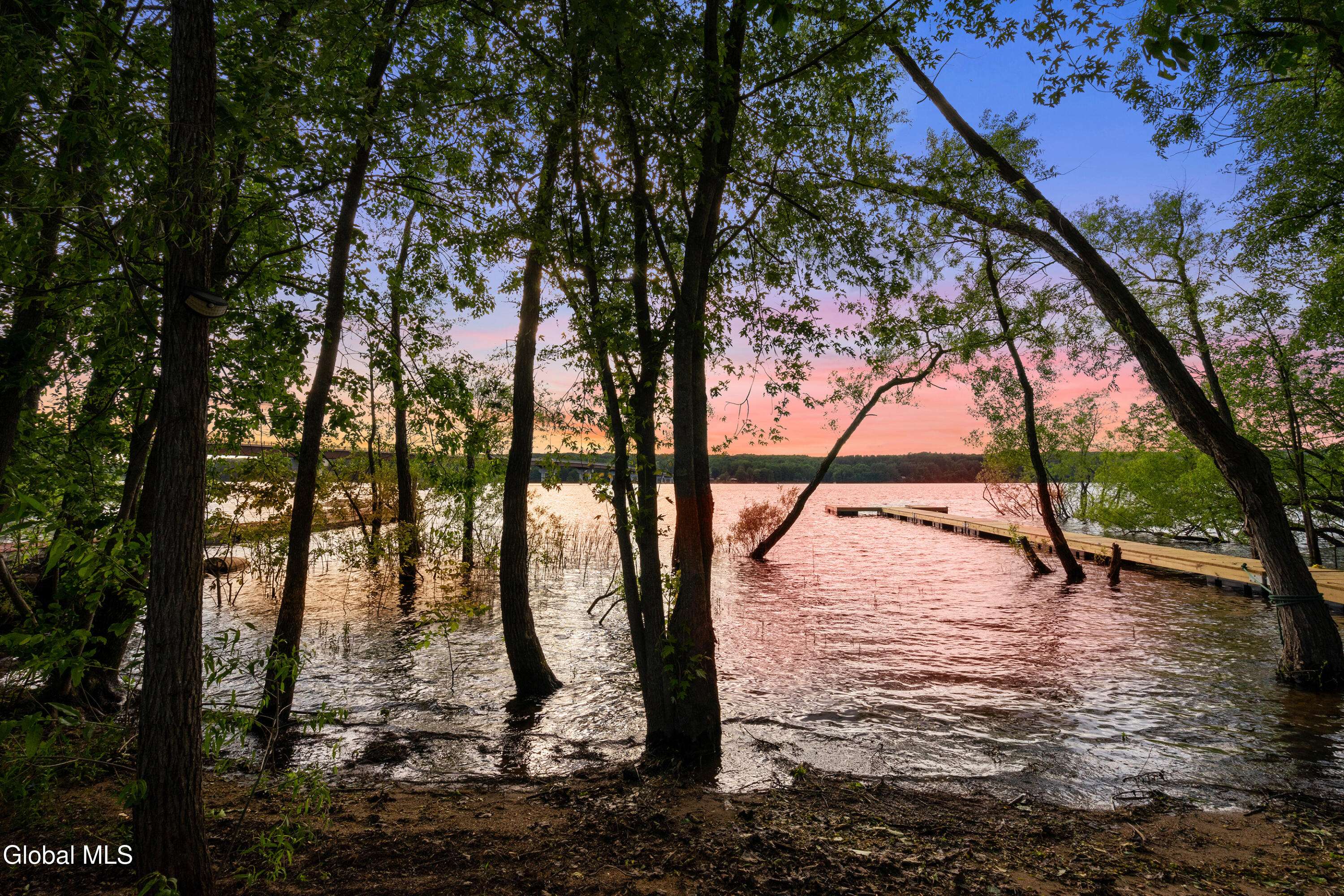 Edinburg, NY 12134,934 S Shore Road