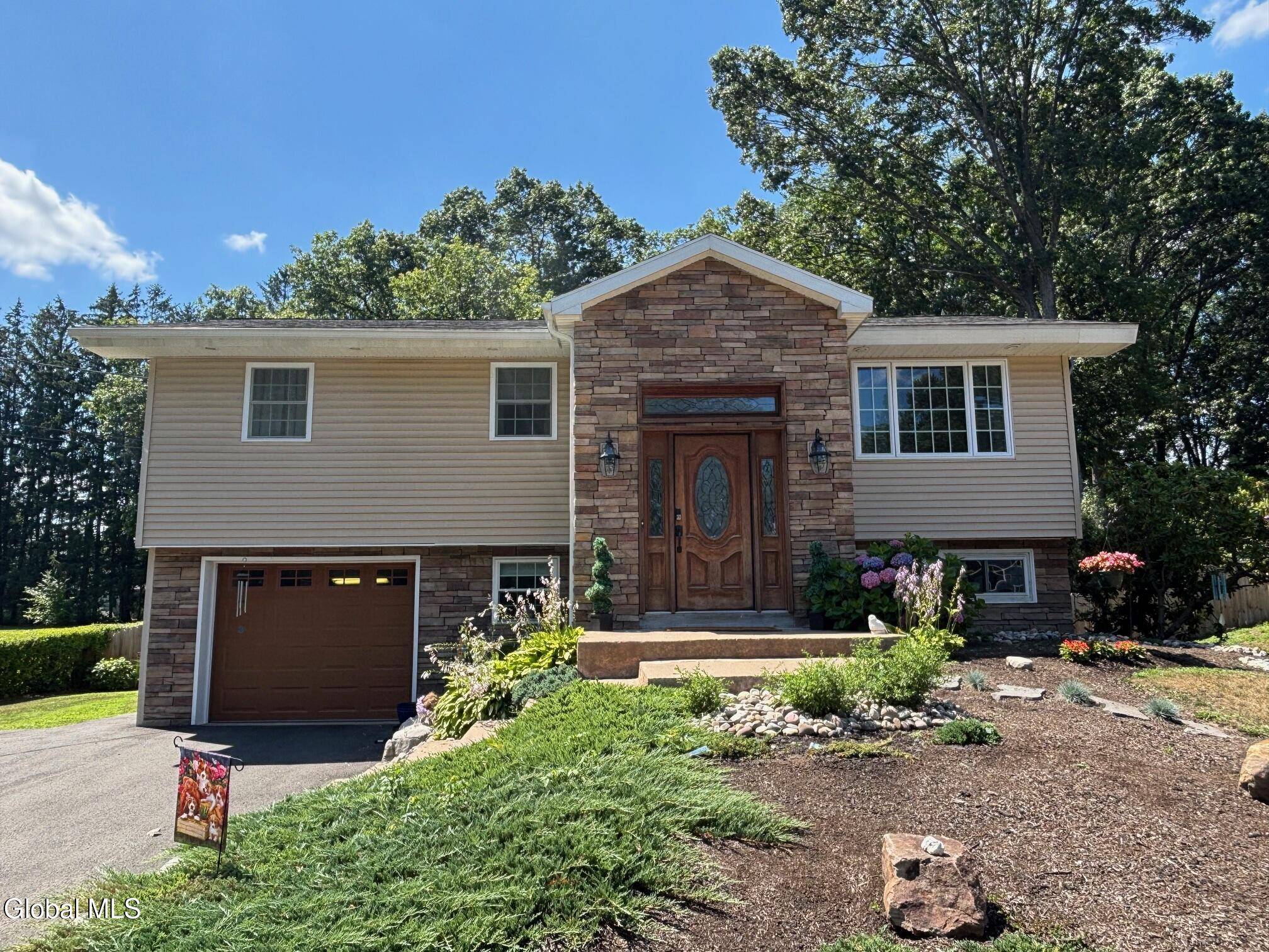 Niskayuna, NY 12309,1037 Timothy Lane