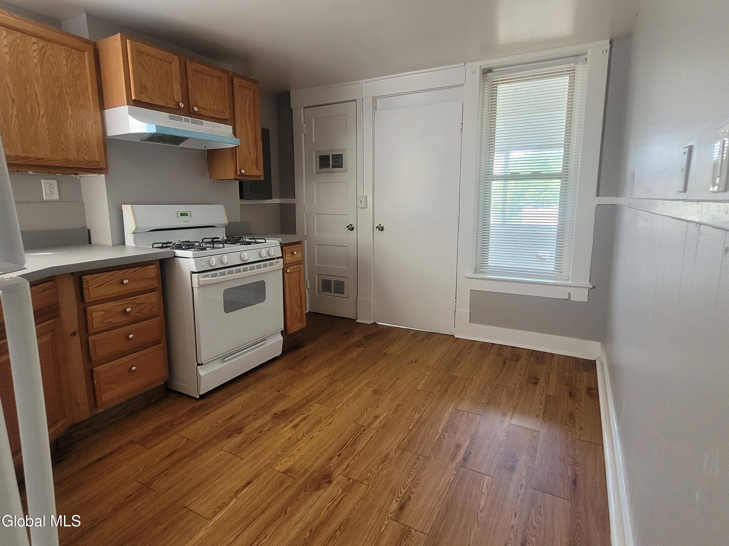 Troy, NY 12180,151 4th Street #2A