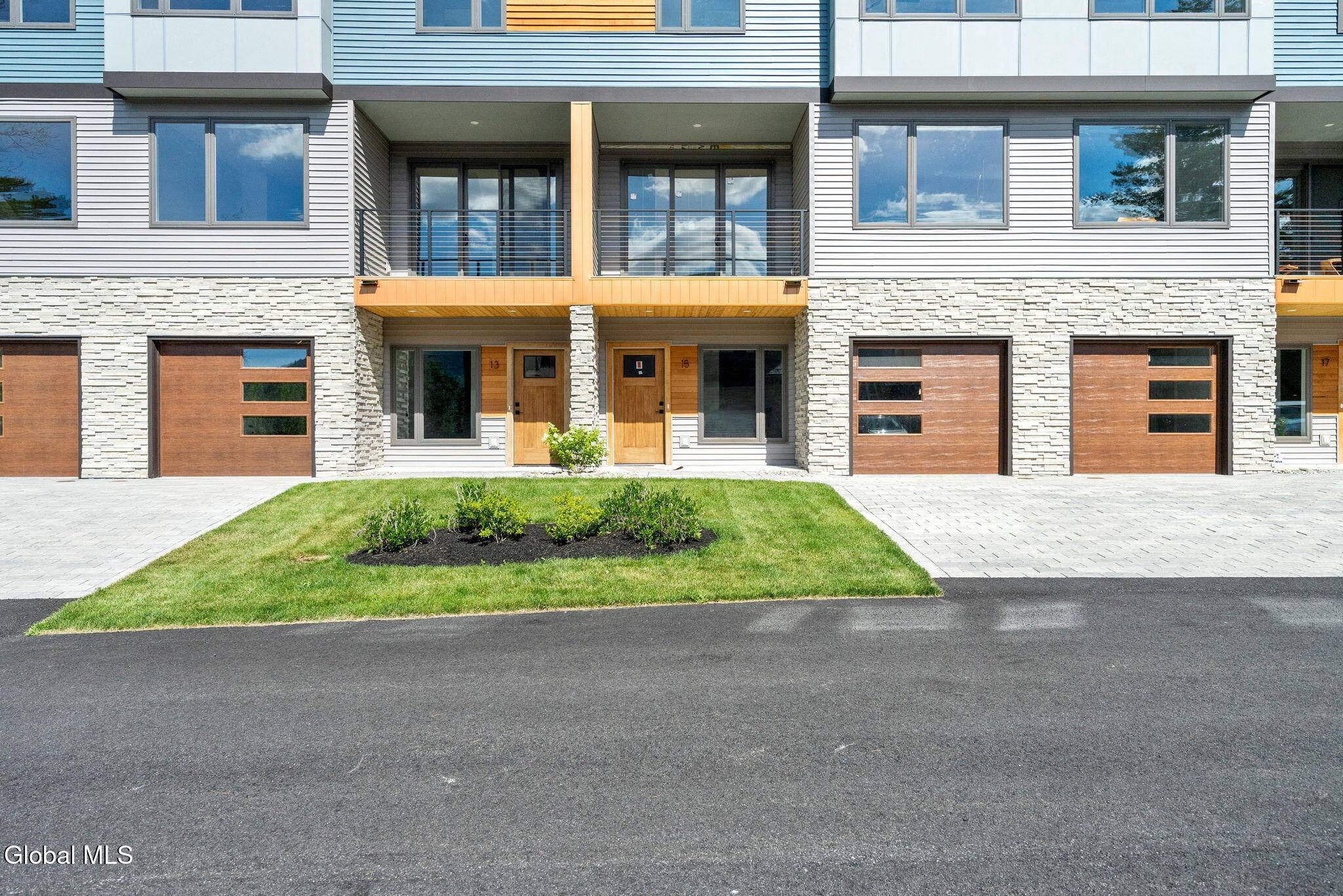 Lake George, NY 12845,11 Footpath Way