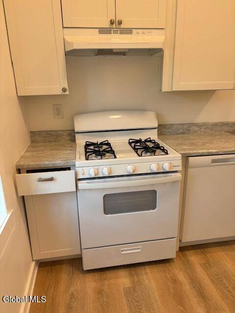 Ballston Spa, NY 12020,80-82 Milton Avenue #1