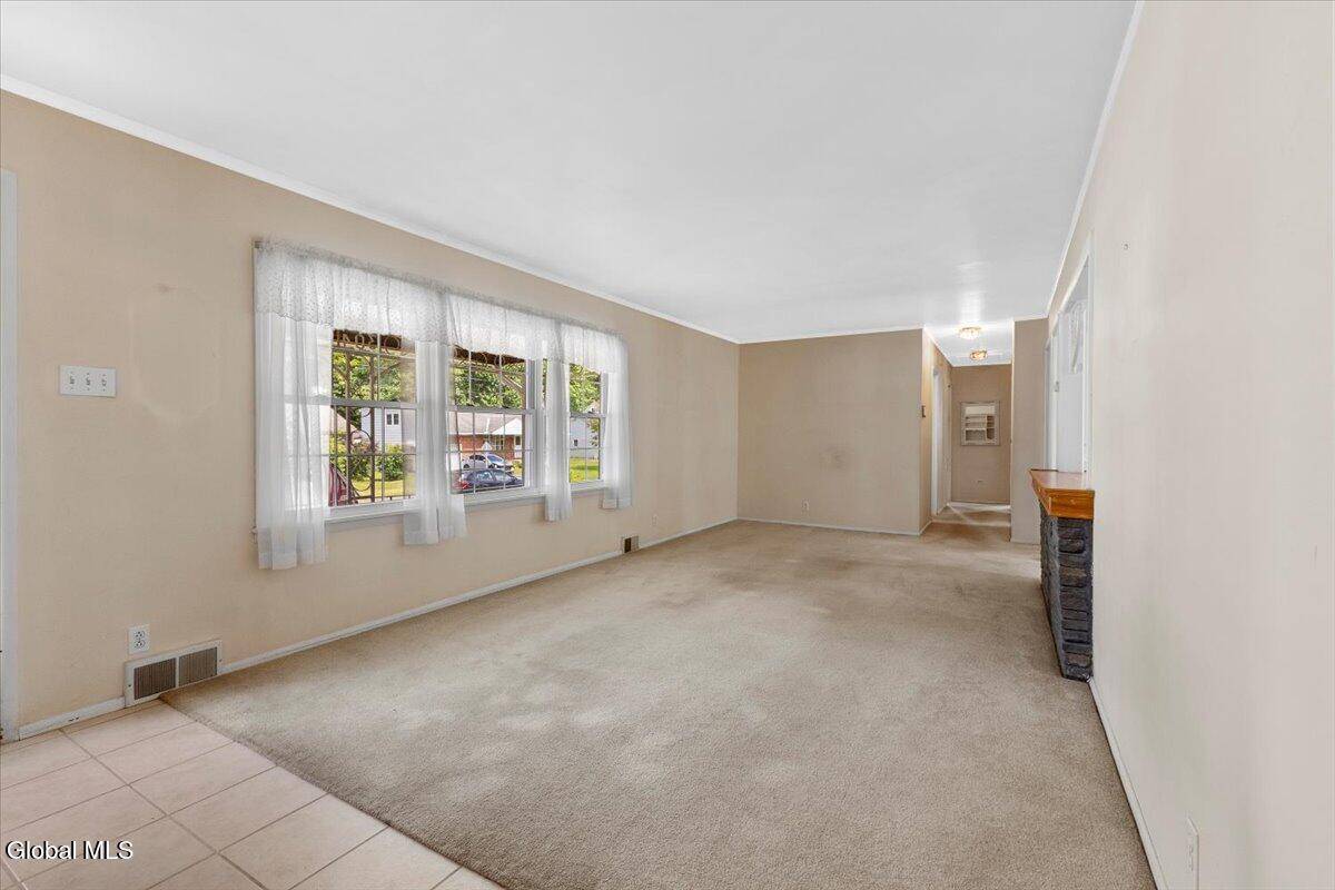 Rotterdam, NY 12303,304 Howell Street
