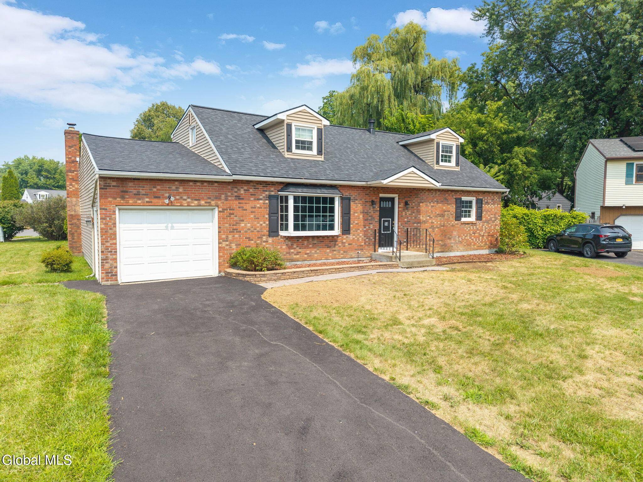 Albany, NY 12208,14 Hemlock Lane