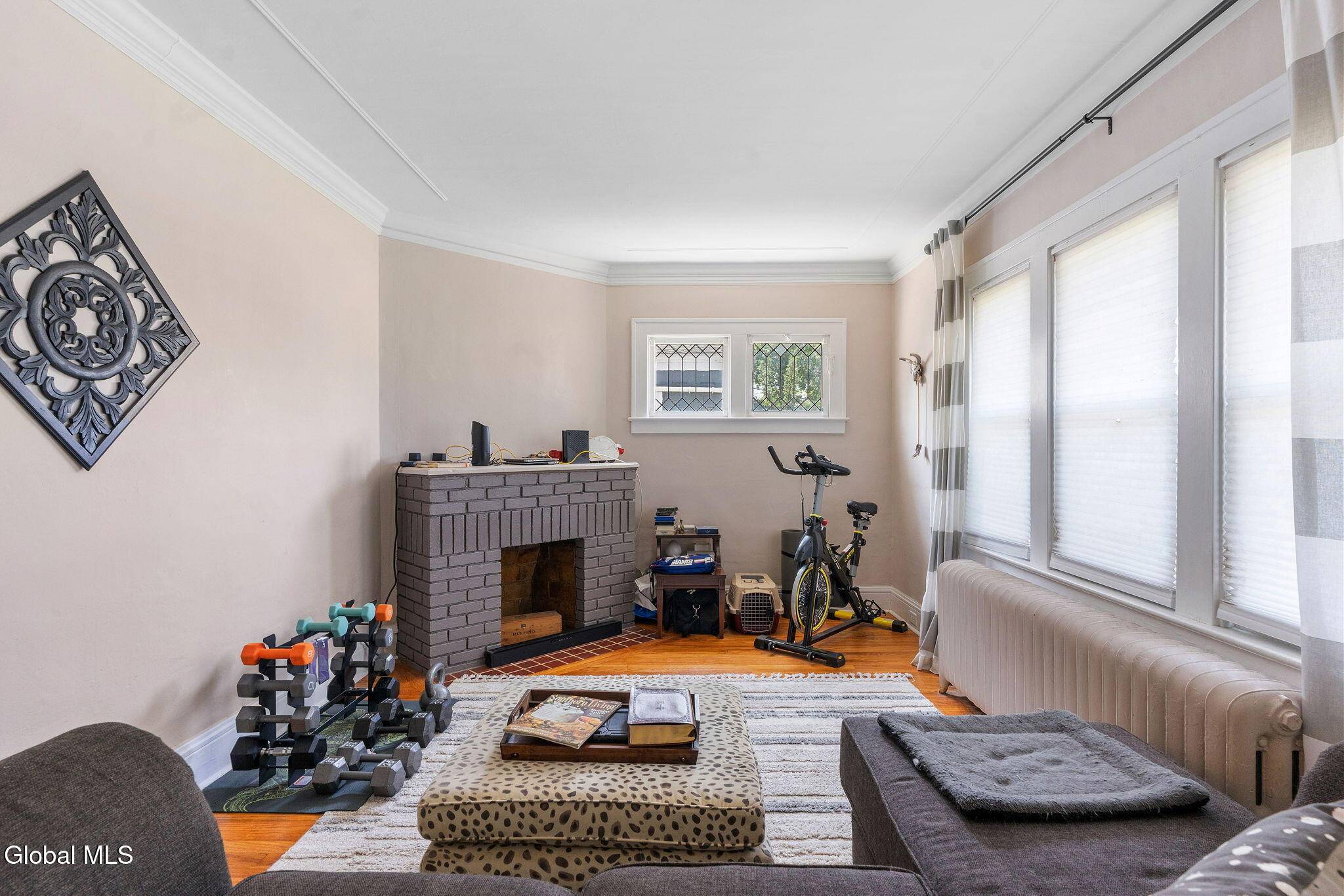 Albany, NY 12208,27 Cardinal Avenue