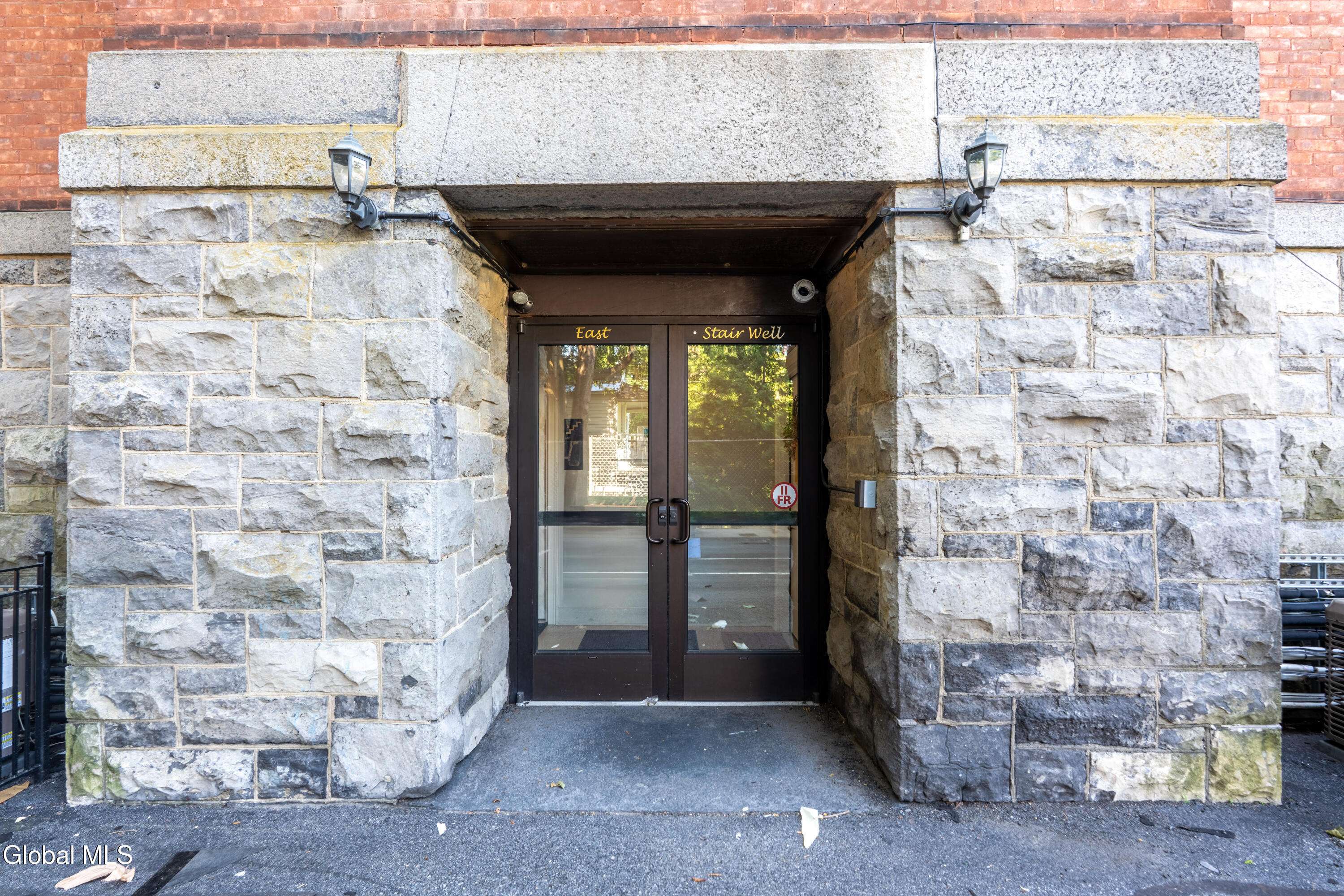 Saratoga Springs, Inside, NY 12866,77 Van Dam Street #102