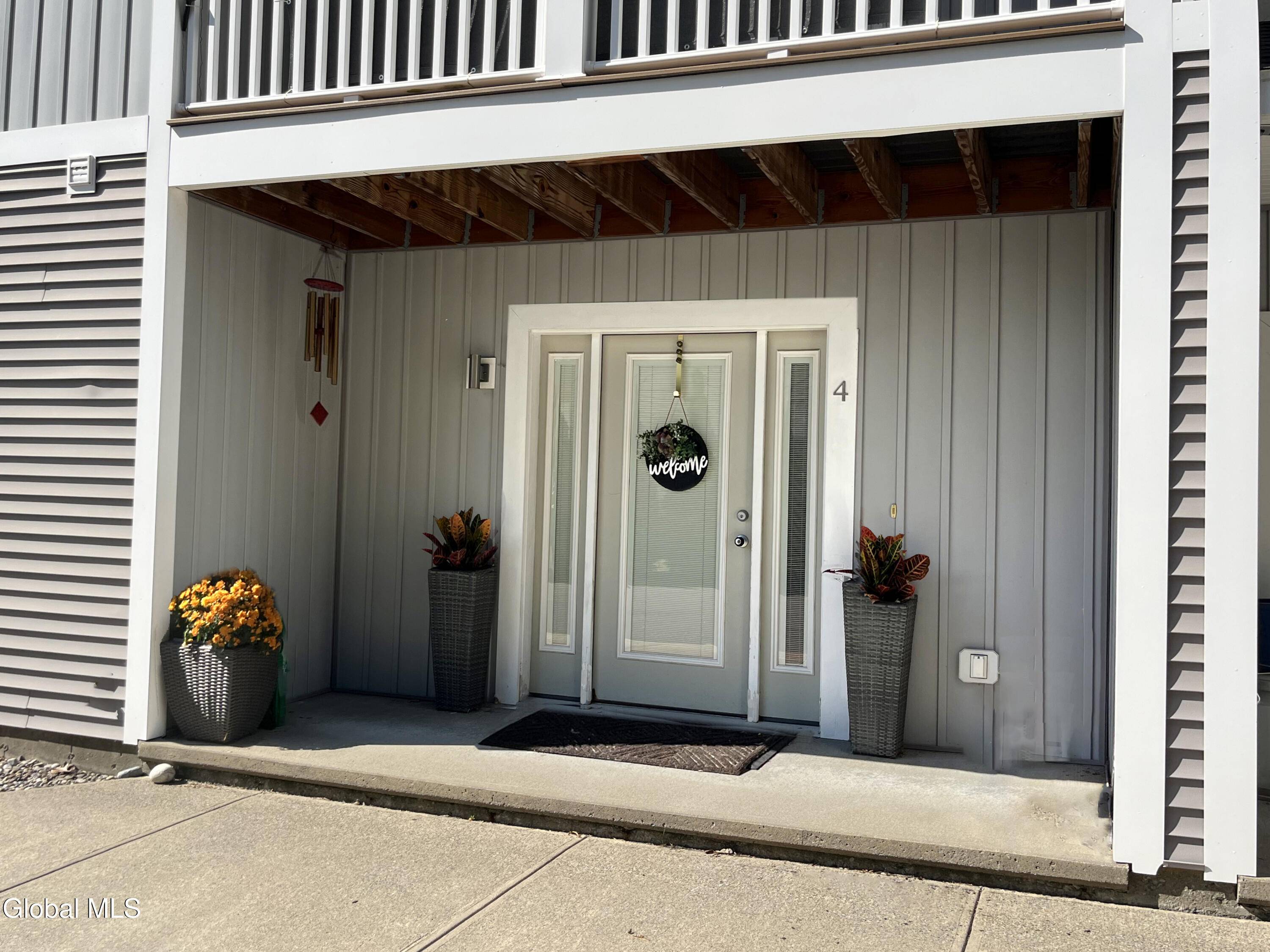 Saratoga Springs, Inside, NY 12866,166 Jefferson Street #4