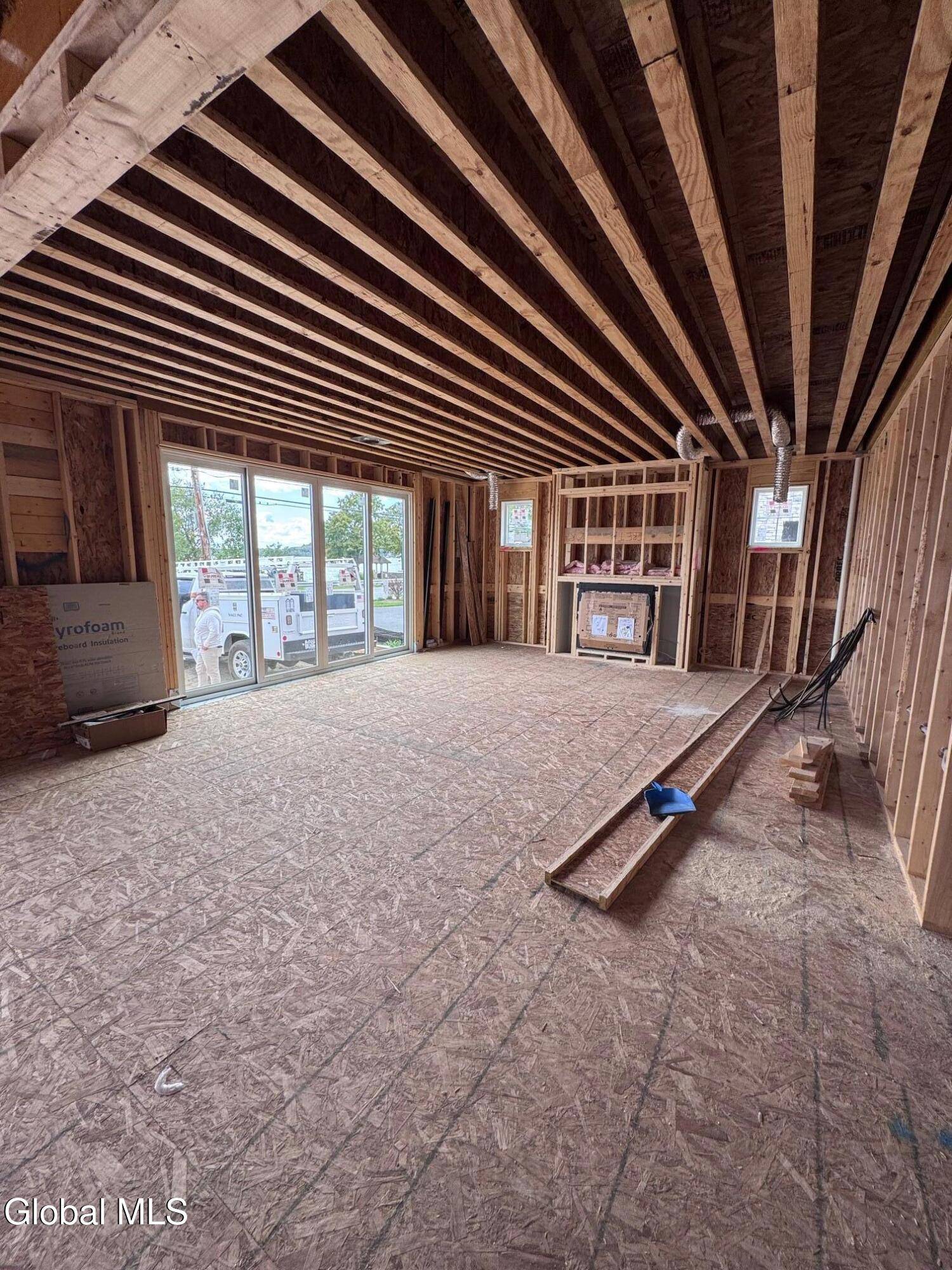 Saratoga Springs, NY 12866,1390 9P