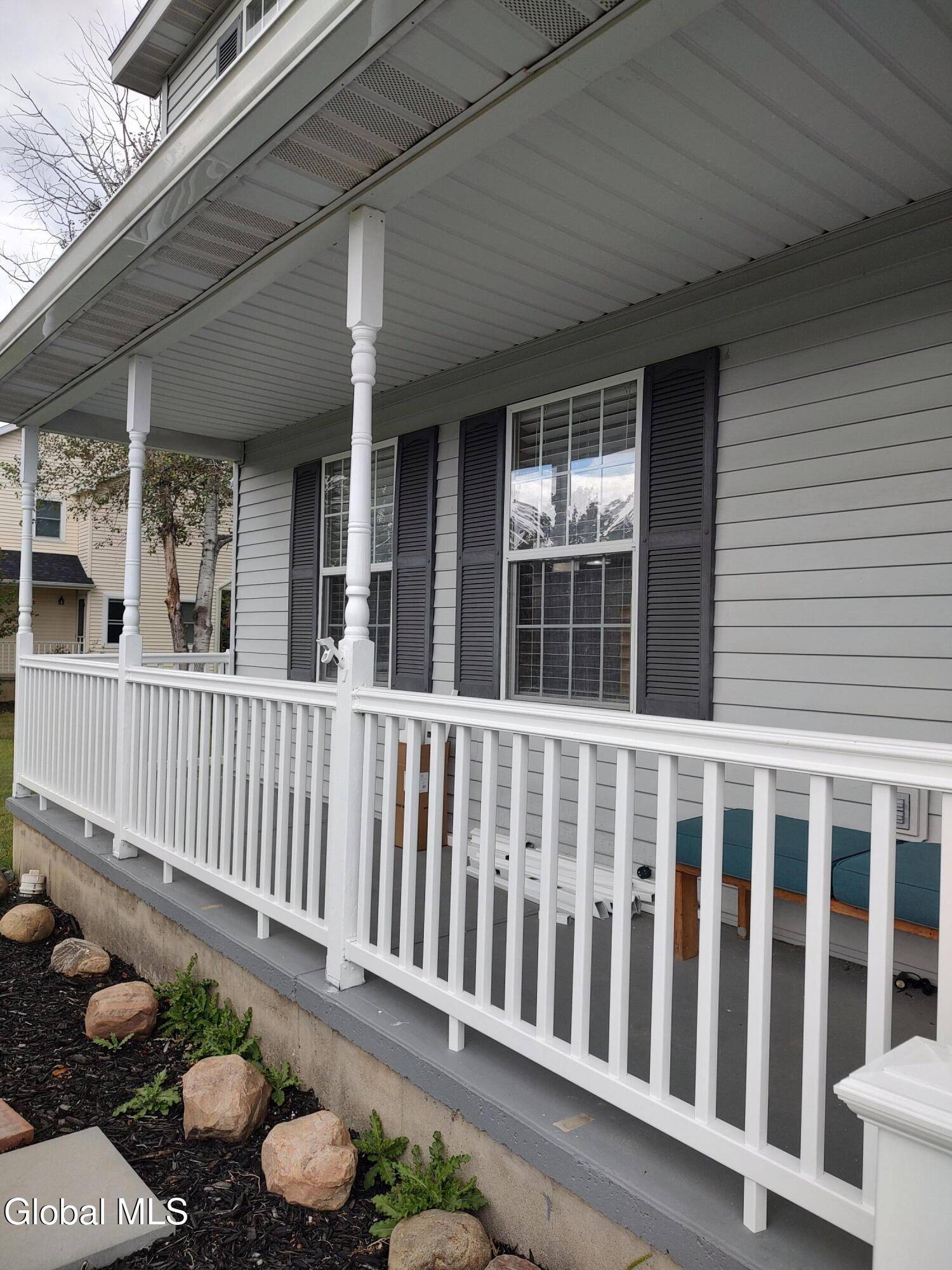 Clifton Park, NY 12148,29 Blue Jay Way