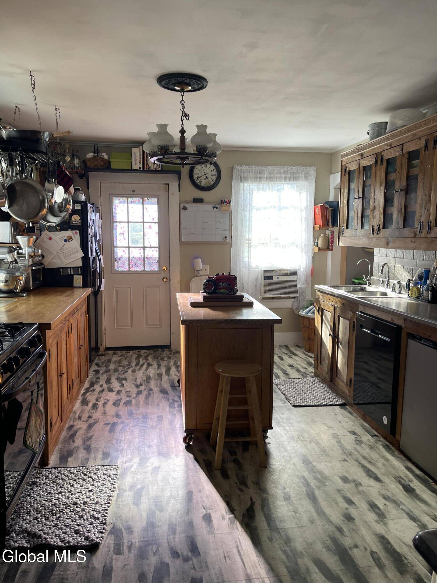 Hoosick, NY 12028,2177 Buskirk West Hoosick Road