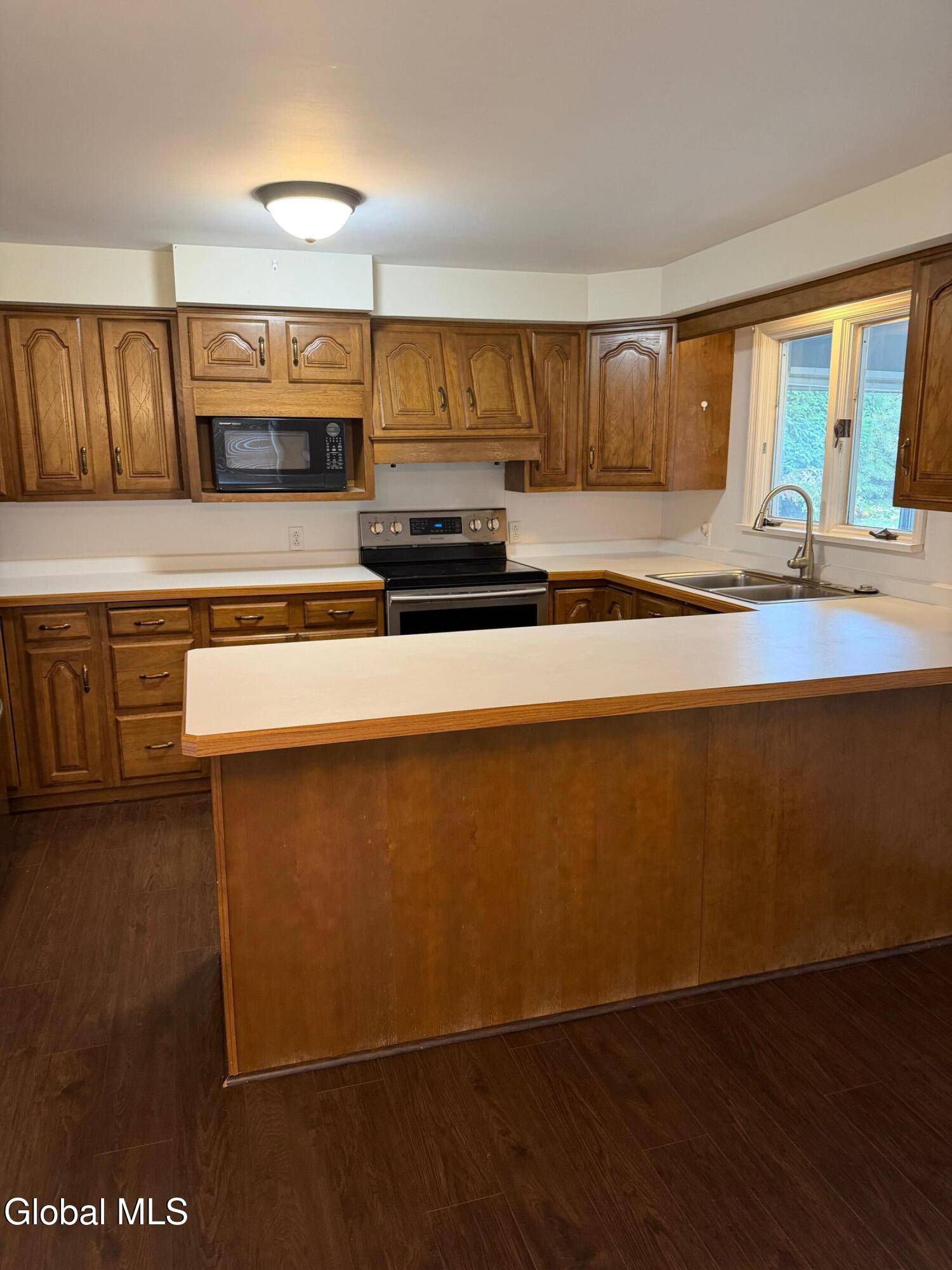 Johnstown, NY 12095,5 W 4th Avenue