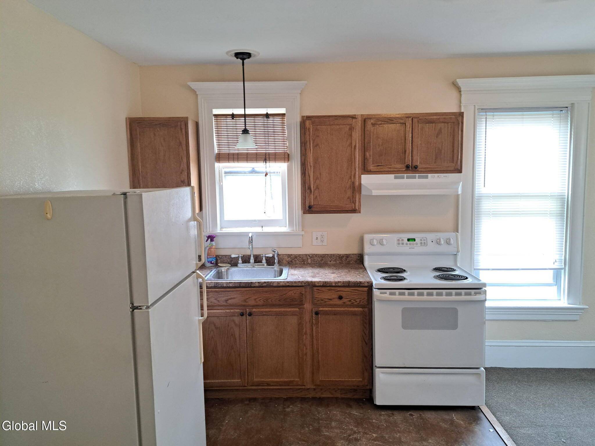 Canajoharie, NY 13317,53 W Main Street