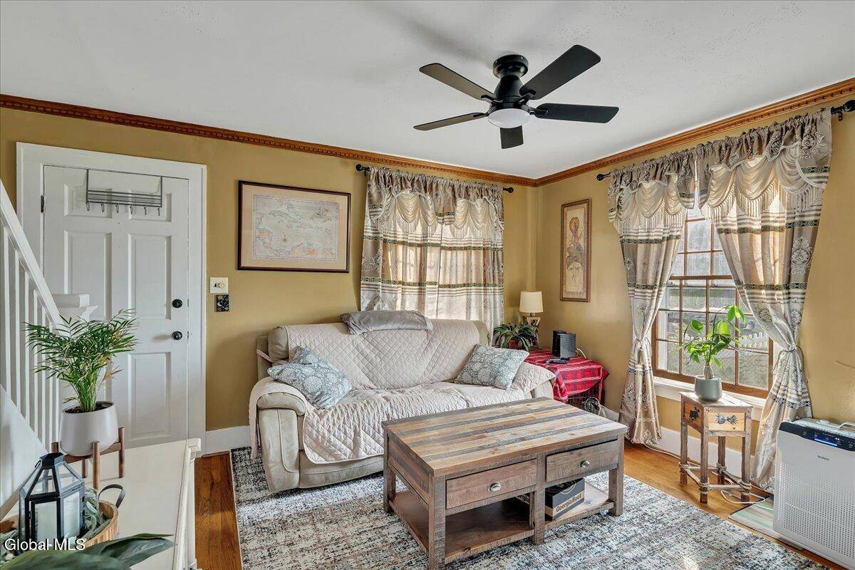 Gloversville, NY 12078,3 Hawk Street