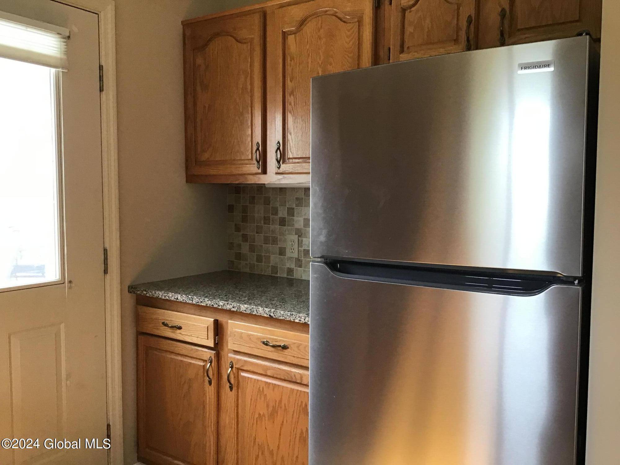 Brunswick, NY 12180,16 Kreiger Lane