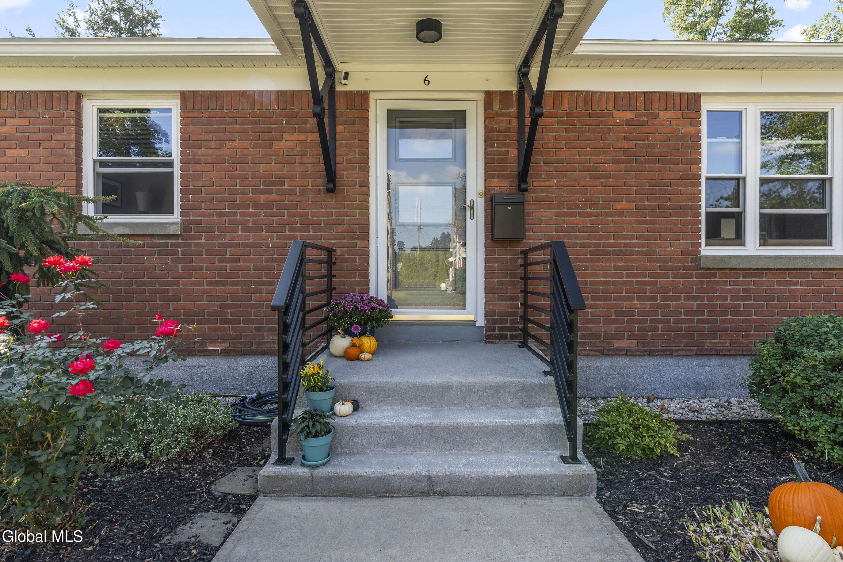 Saratoga Springs, NY 12866,6 McAllister Drive