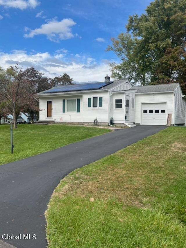 Bethlehem, NY 12054,7 Merrifield Place