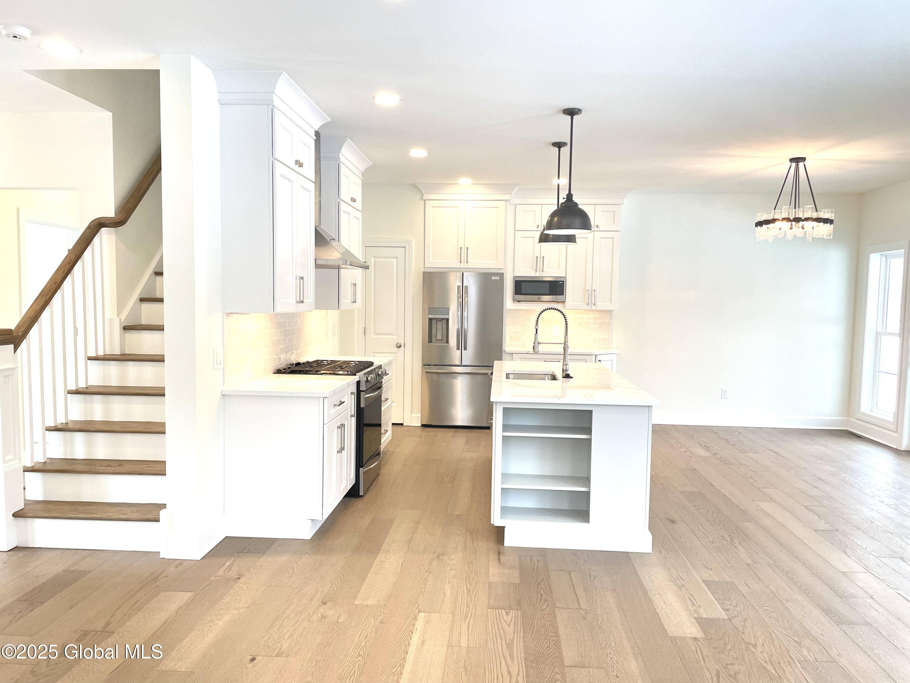 Milton, NY 12020,1 Jennifer Lane