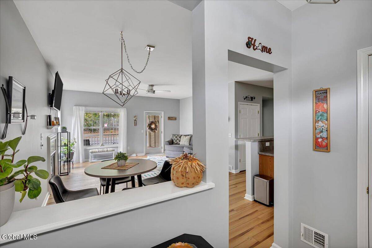 Milton, NY 12020,56 Knollwood Hollow