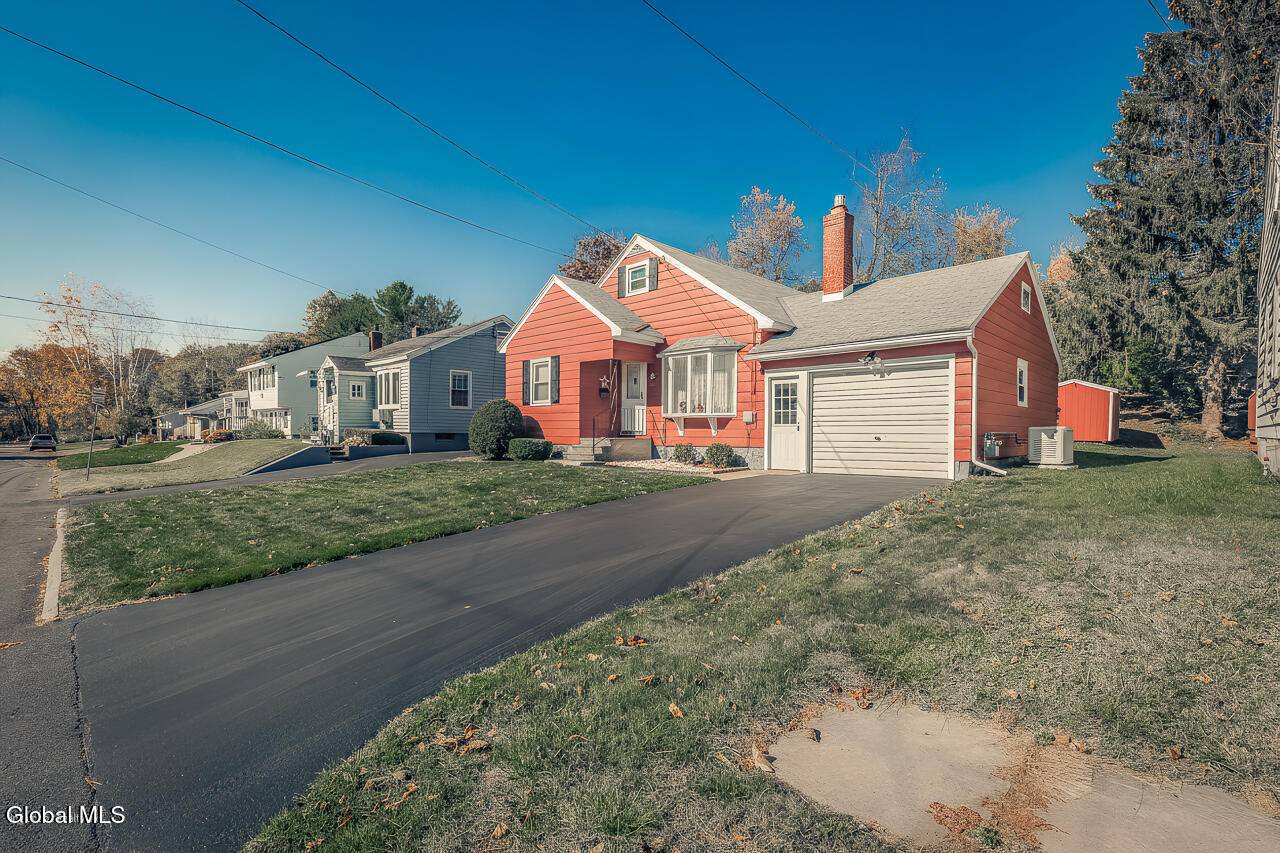 Gloversville, NY 12078,32 W 12th Avenue