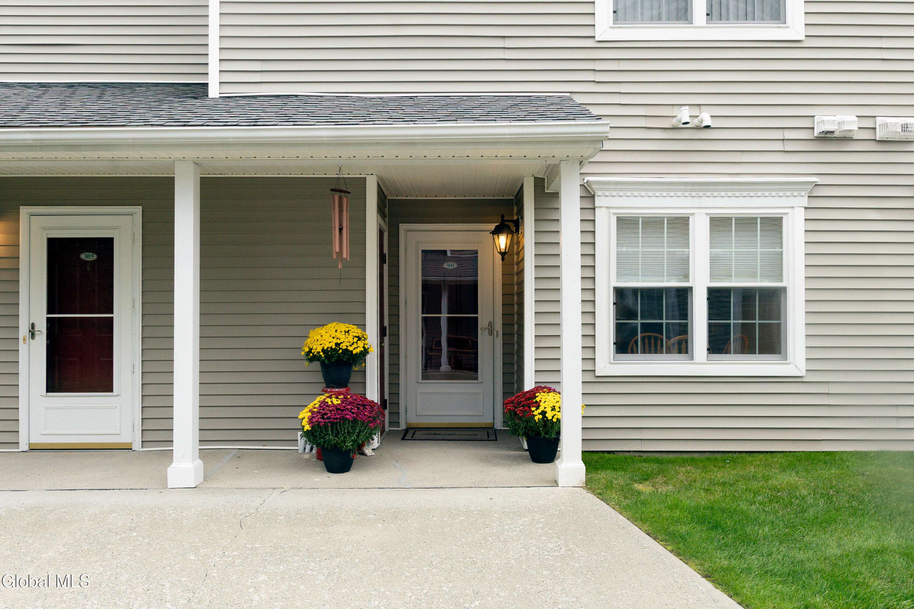 Rensselaer, NY 12144,301 Evergreen Place