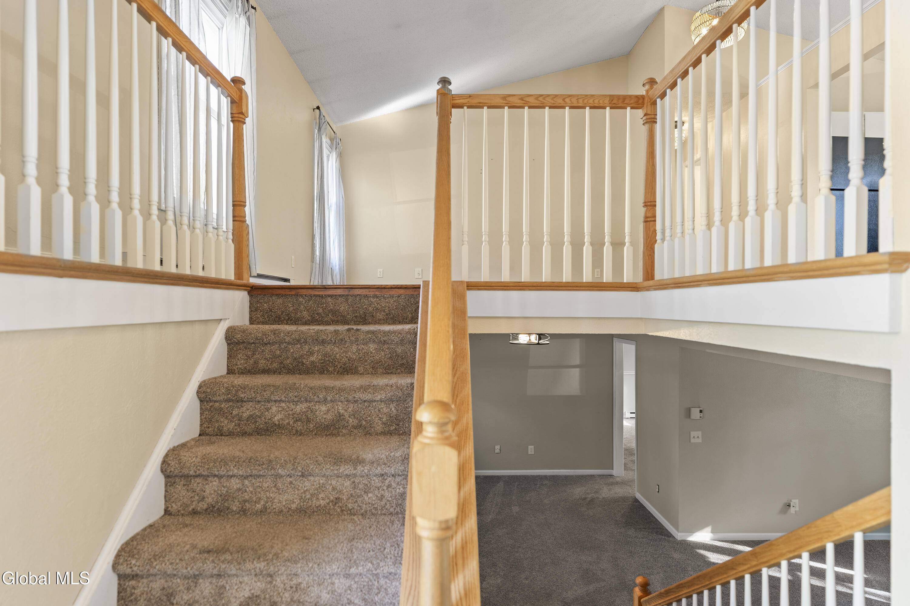 Clifton Park, NY 12065,87 Algonquin Road