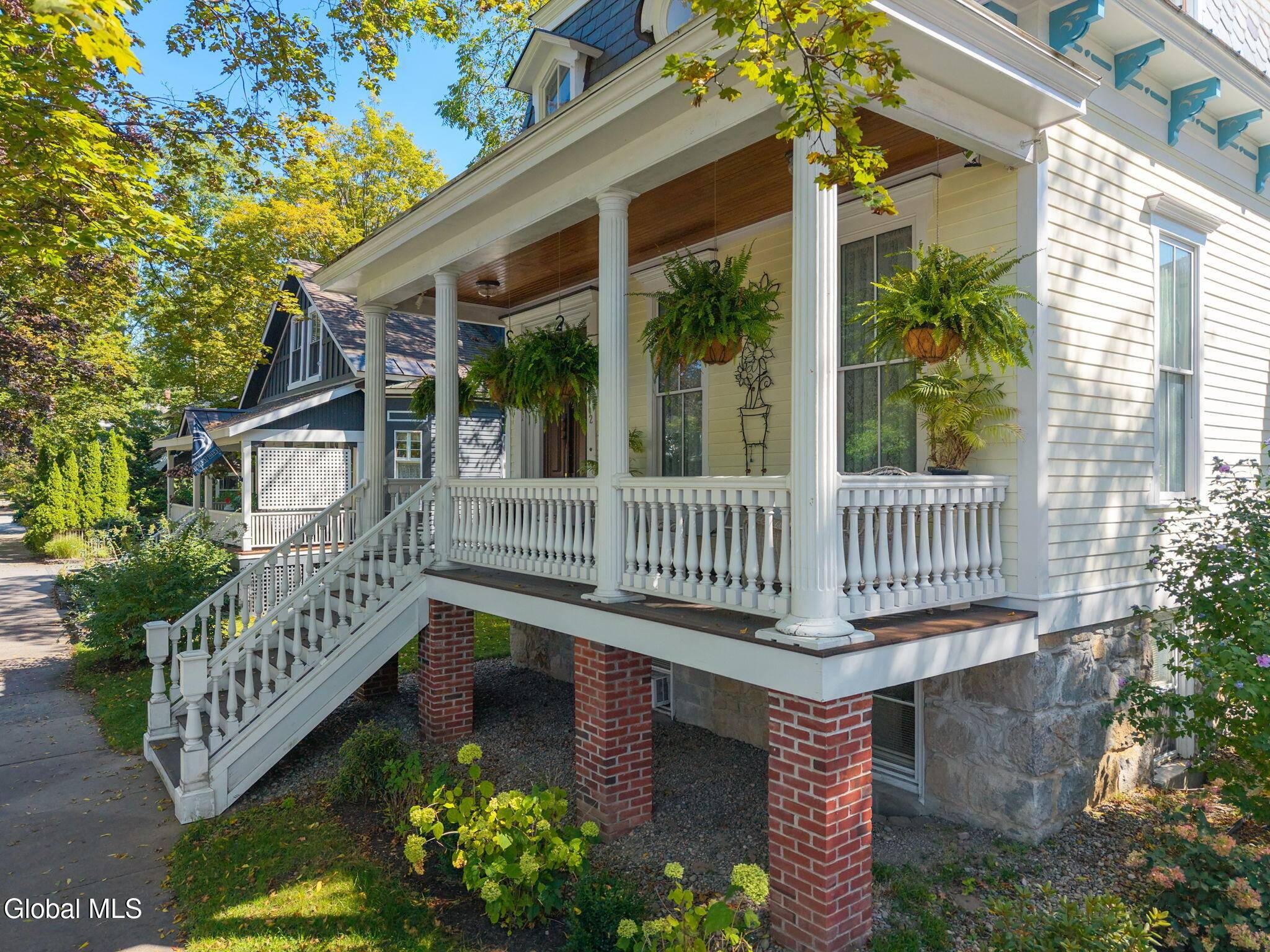 Saratoga Springs, NY 12866,2 Madison Avenue